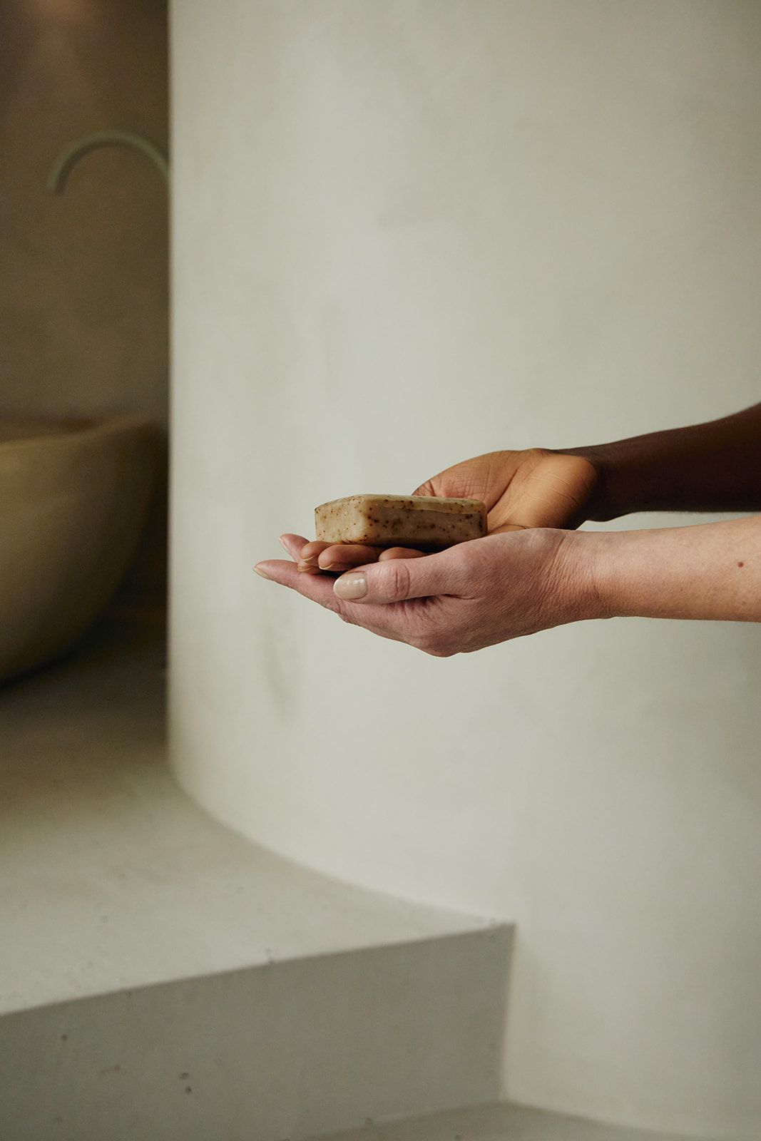 Kairos Body Scrub Soap – Milde Körperpeeling-Seife mit Kaffee & Bambus