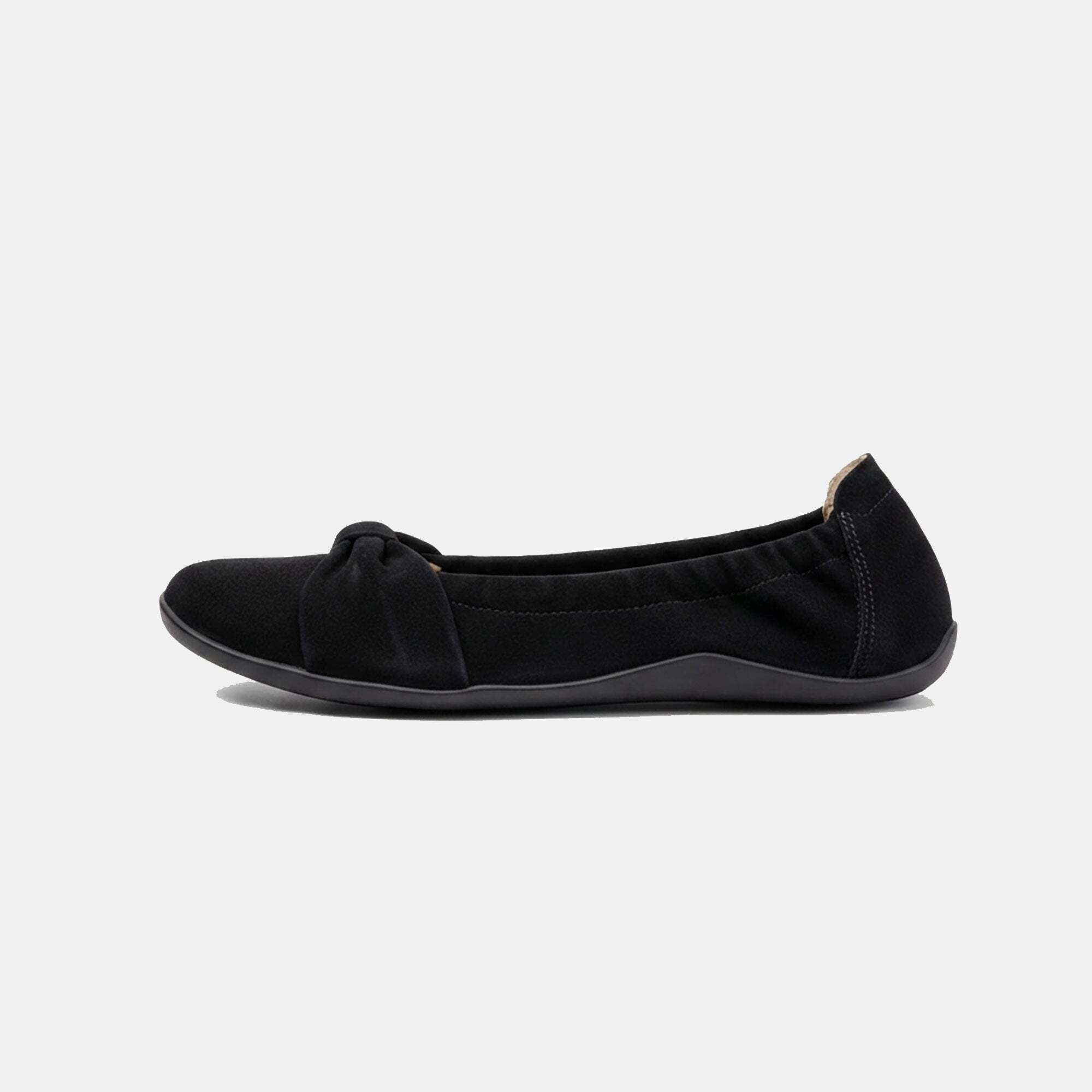 Schwarze Leder-Chelsea-Boots mit elastischen Seiten und Profilsohle.