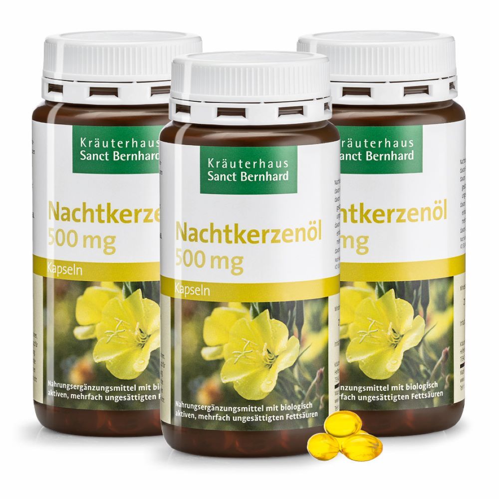 Drei Flaschen Nachtkerzenöl-Kapseln. Etikett mit Produktnamen, 500 mg, und Blüte. Gelbe Kapseln liegen daneben.