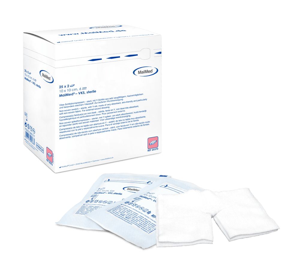 Weiße Vlies-Schlitzkompressen, steril, in Verpackung und einzeln verpackt. Marke: MaiMed. Karton mit Produktinformationen.