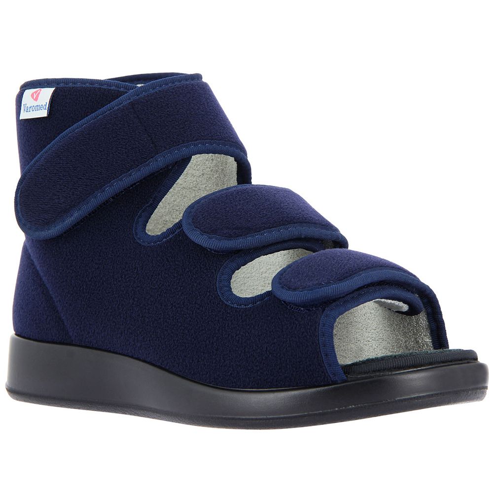 Dunkelblauer Verbandschuh mit Klettverschlüssen und offener Zehenpartie.