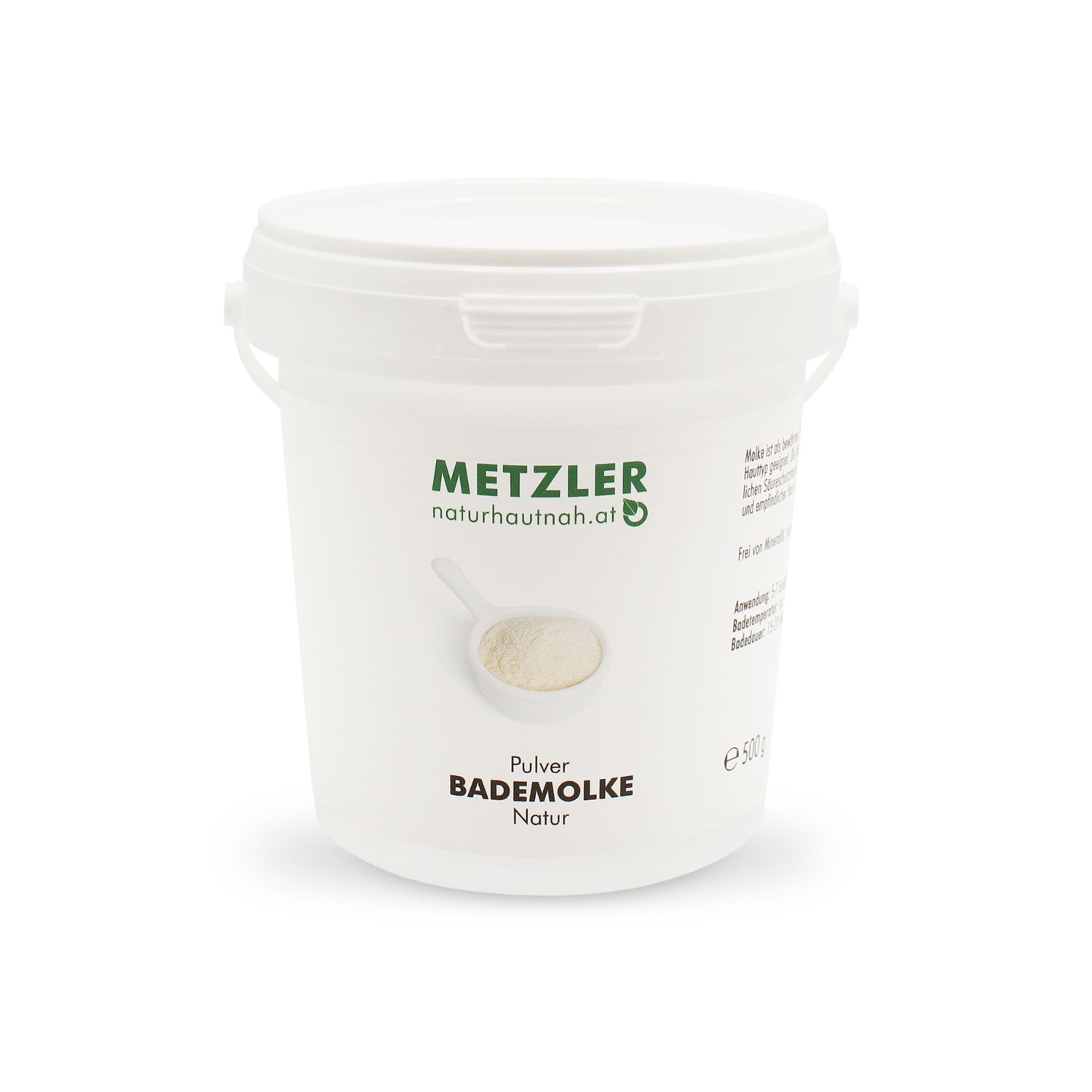 Weißer Eimer mit Deckel. Aufschrift METZLER, Bademolke Natur. Abbildung von Pulver in Schaufel.