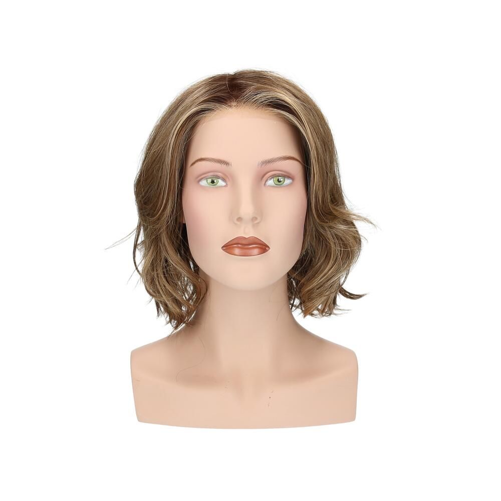 Perücke Lilie von trendhair auf einem Schaufensterkopf. Blonde, gewellte Haare. Frontalansicht.