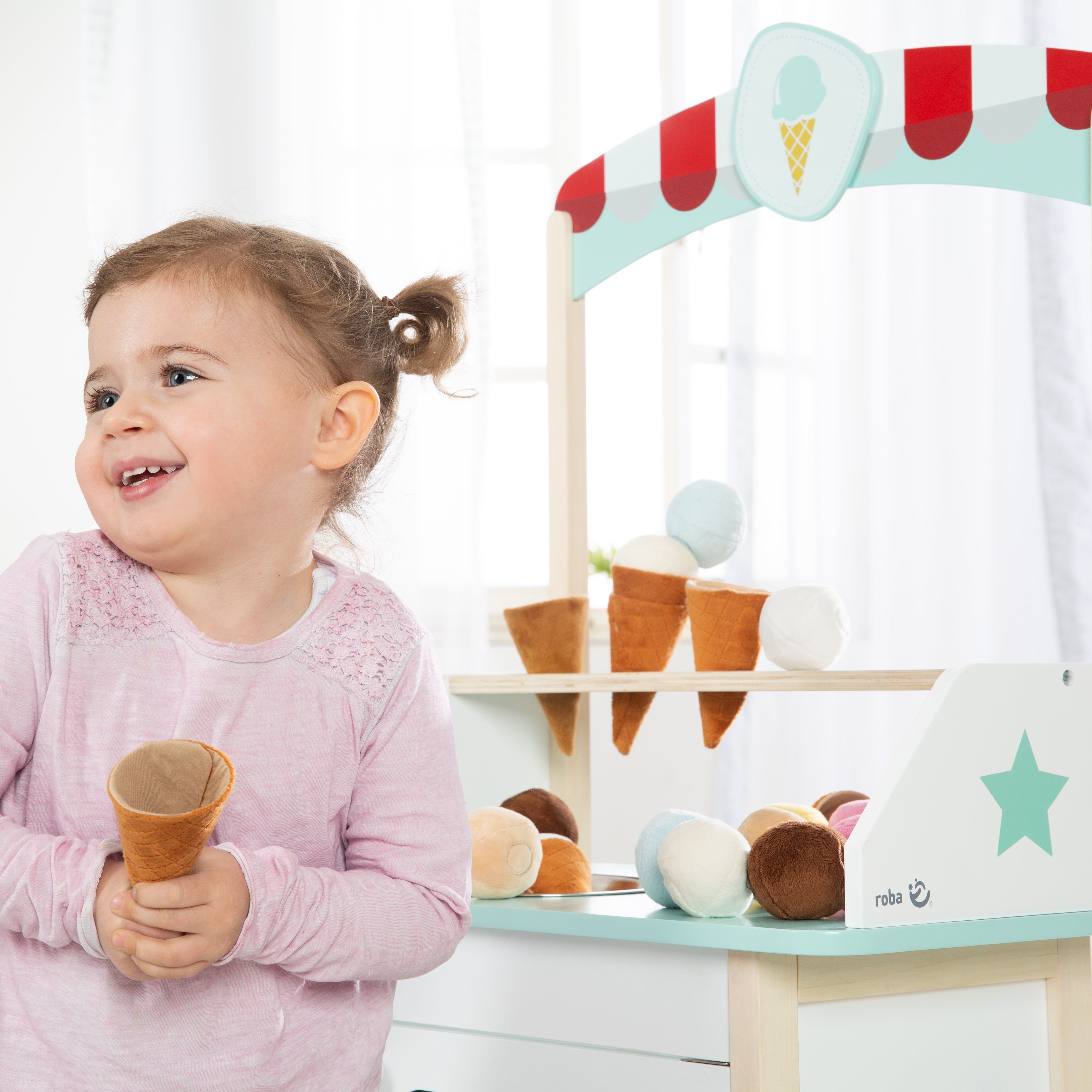 roba Zubehörset 'Eis', 3 Stoffwaffeln, 6 Eiskugeln aus Plüsch, magnetisch, Eistüten Set, ab 3 Jahre