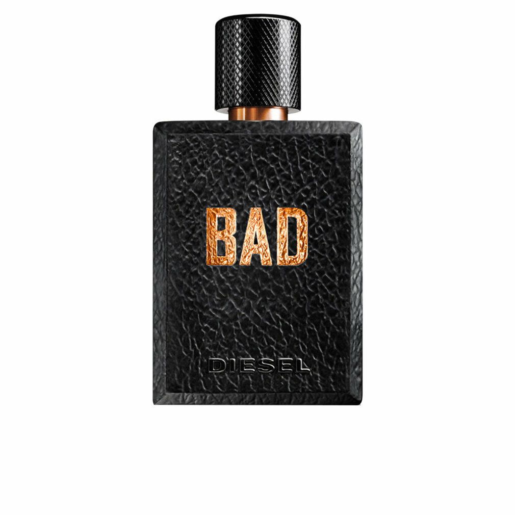 Schwarzer Flakon von Diesel Bad Eau de Toilette. Goldfarbener Schriftzug "BAD". Schwarzer Deckel.