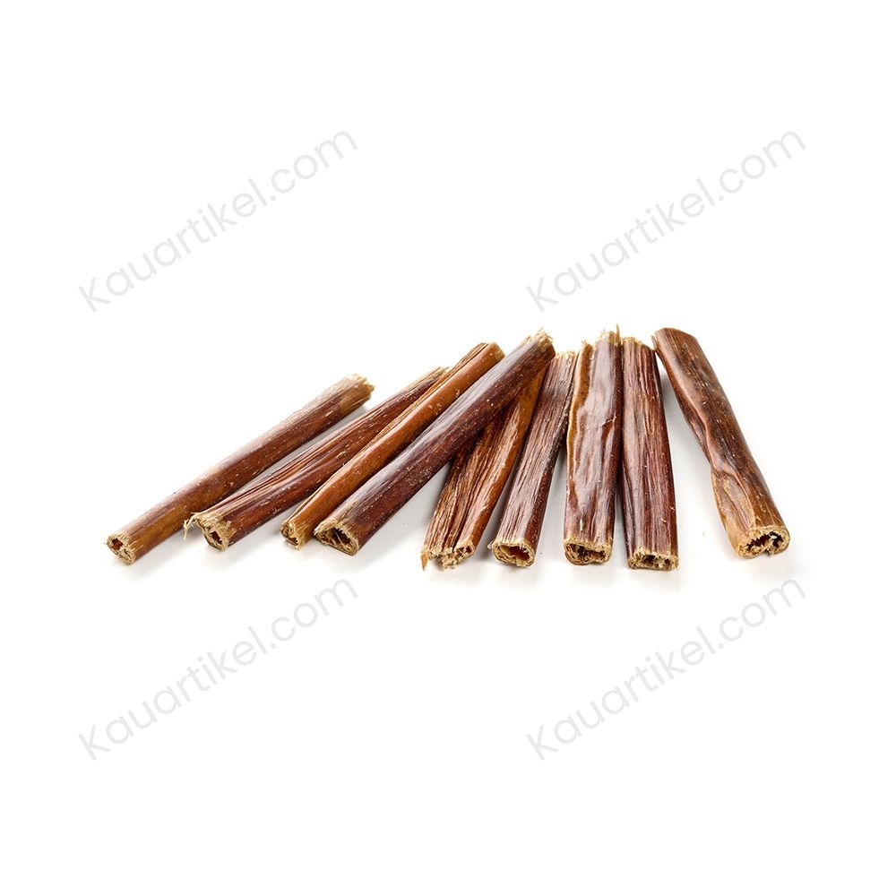 Mehrere getrocknete Rinderlungen-Sticks auf weißem Hintergrund mit Wasserzeichen.