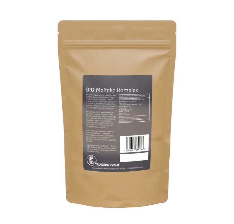 Braune Tüte mit schwarzem Etikett. Text: BIO Maitake Komplex, Tausendkraut Logo, Nährwertangaben, Barcode.