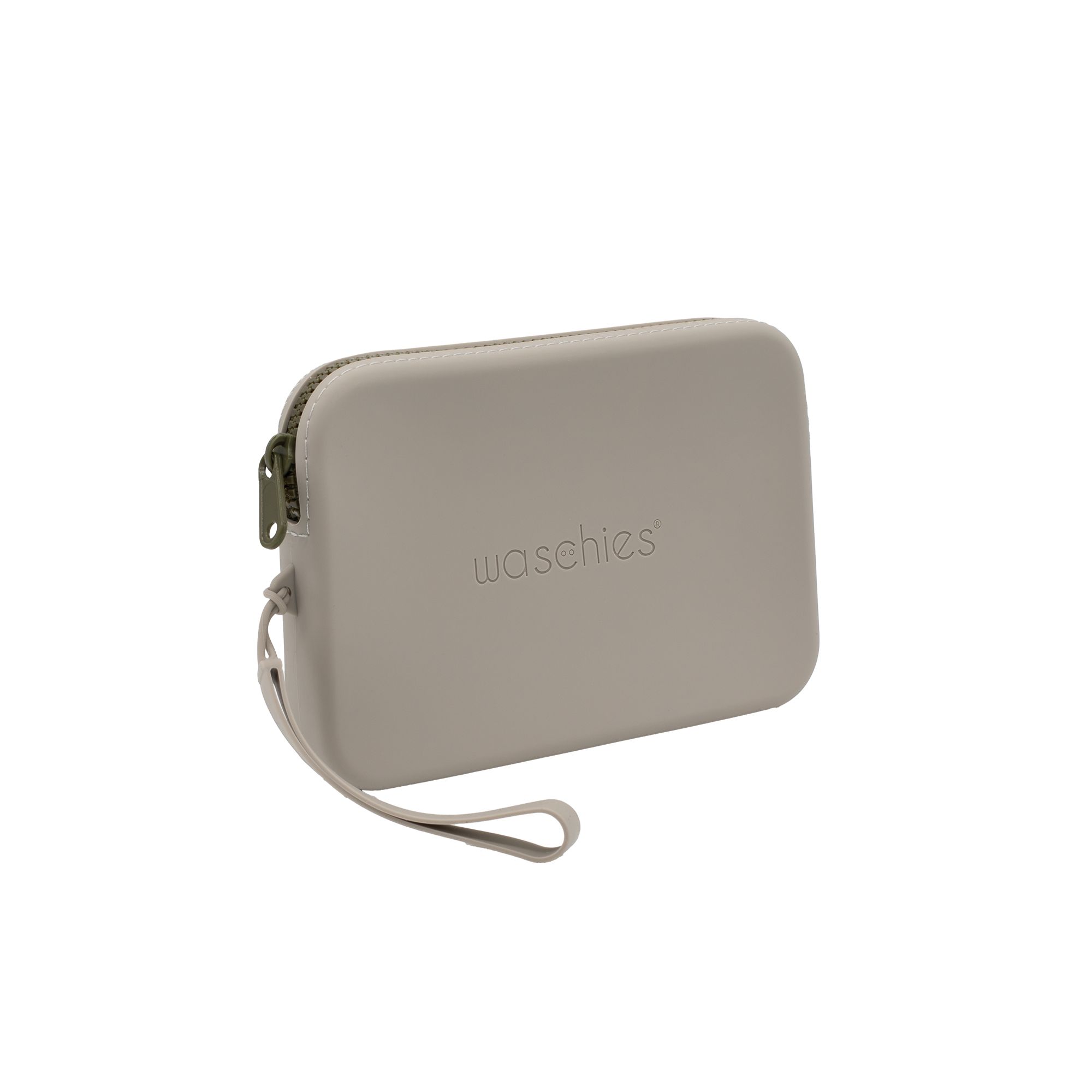 Beige waschies Travel Bag. Rechteckige Form, Reißverschluss, Handschlaufe. Geprägtes Logo.