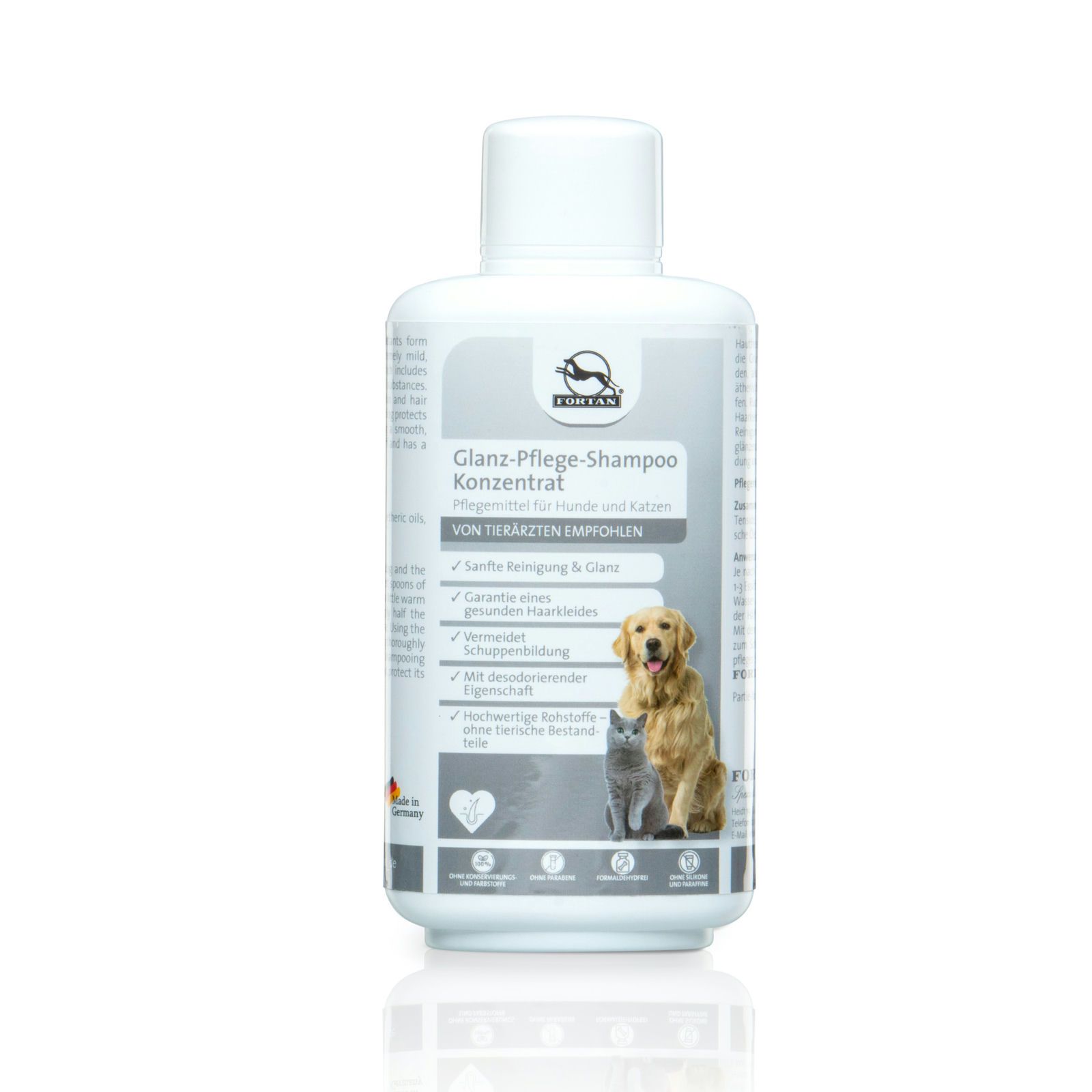 Weiße Flasche mit Etikett. Text: Glanz-Pflege-Shampoo Konzentrat. Abbildung von Hund und Katze. Empfohlen von Tierärzten.