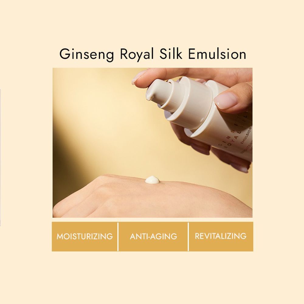 Hand drückt Creme aus einer Flasche. Text: 'Ginseng Royal Silk Emulsion'. Untertitel: Moisturizing, Anti-Aging, Revitalizing.