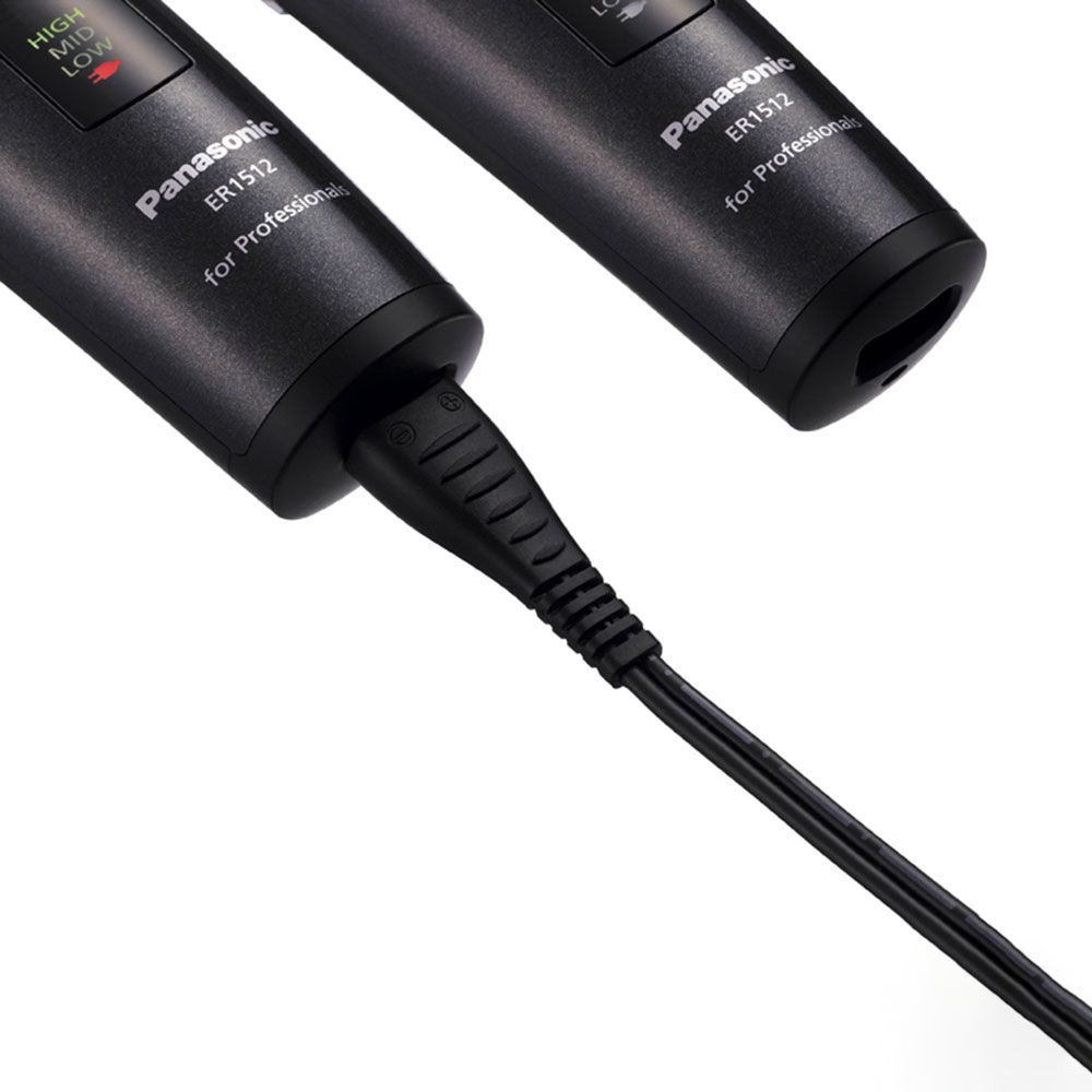 Zwei Bart- und Haarschneider mit Ladekabel. Marke: Panasonic ER1512.