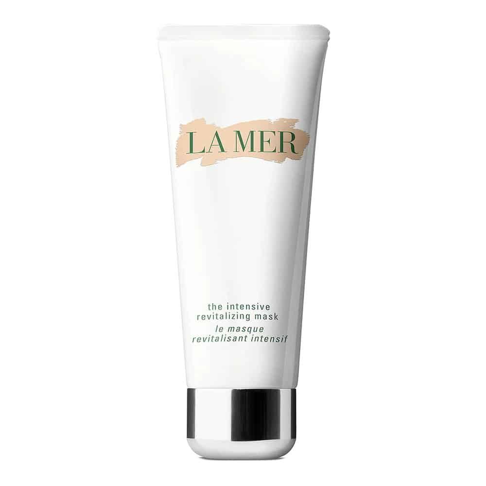 Weiße Tube mit silbernem Deckel. Aufschrift: LA MER, the intensive revitalizing mask, le masque revitalisant intensif.