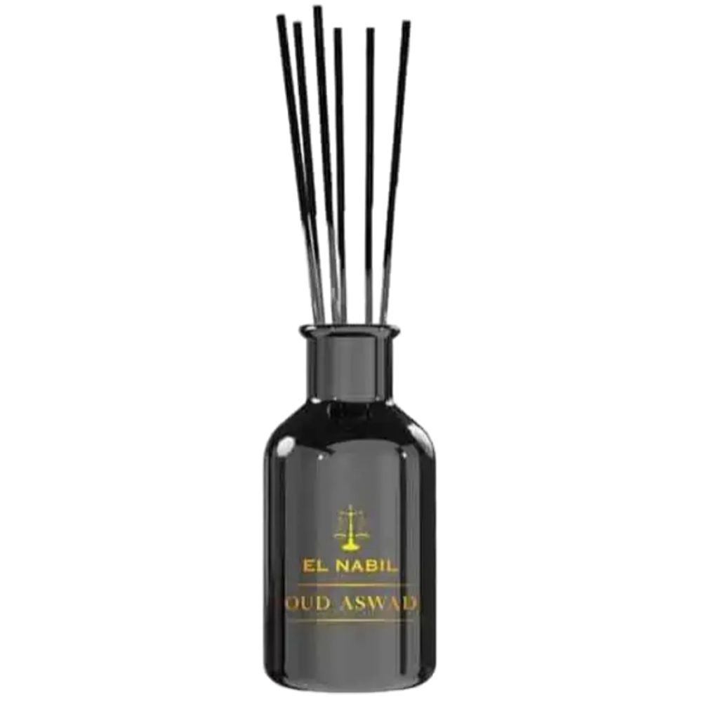 Schwarzer Glasdiffusor mit schwarzen Stäbchen. Goldener Schriftzug: EL NABIL, OUD ASWAD. Flakon mit schmalem Hals.