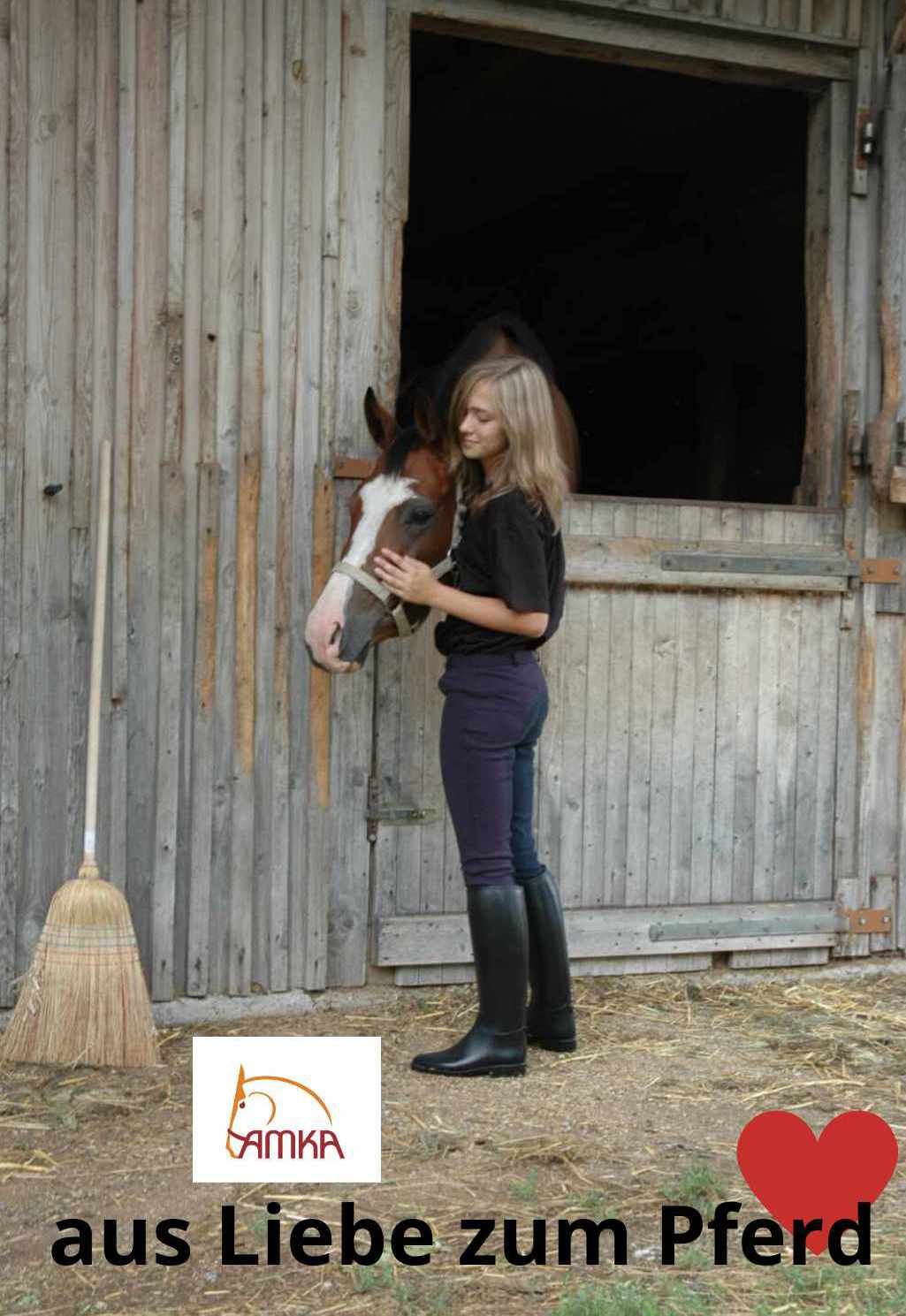 Mädchen mit Pferd in Stall. AMKA Logo. Text: aus Liebe zum Pferd.