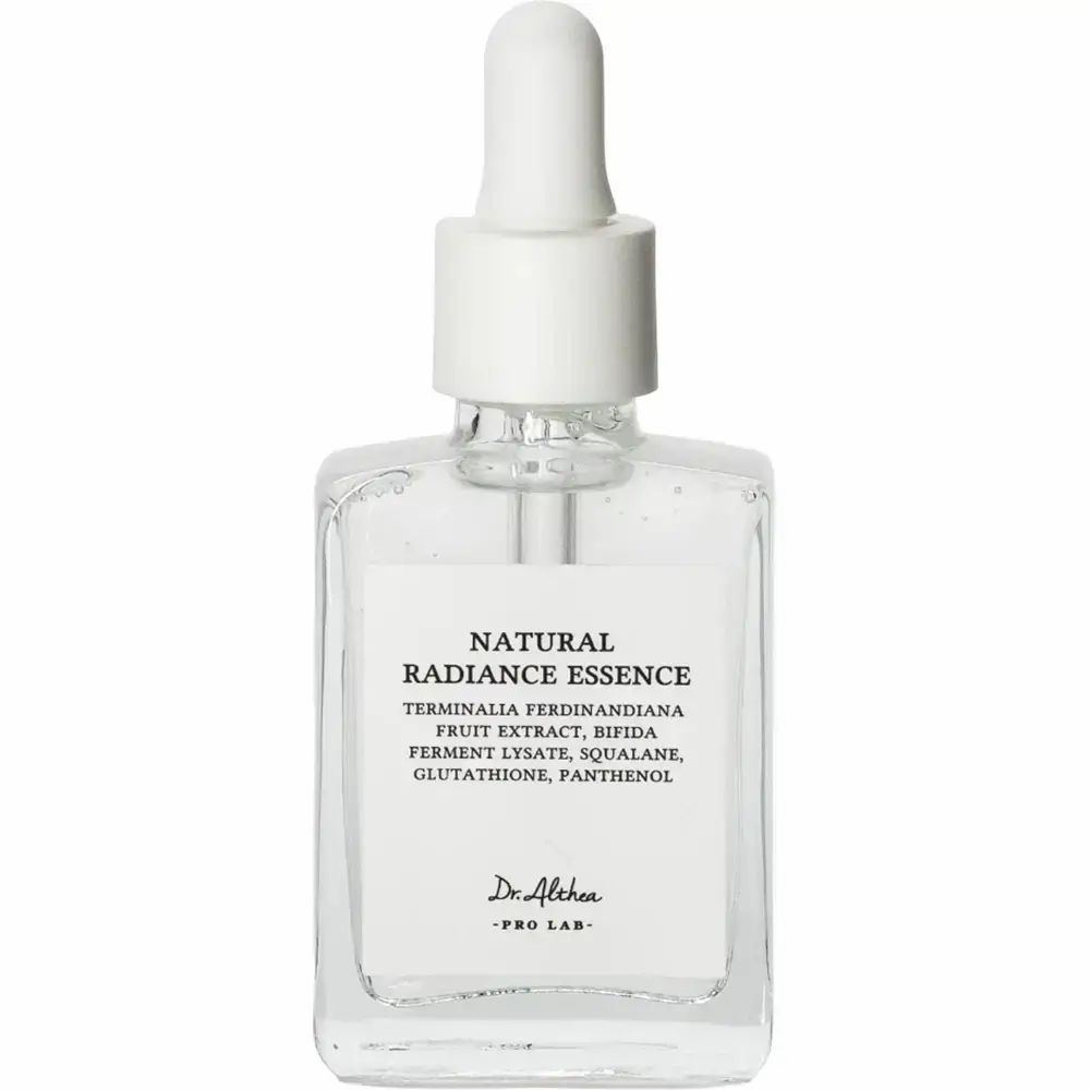 Essenzflasche mit Pipette. Aufschrift: Natural Radiance Essence. Mit Inhaltsstoff-Informationen.