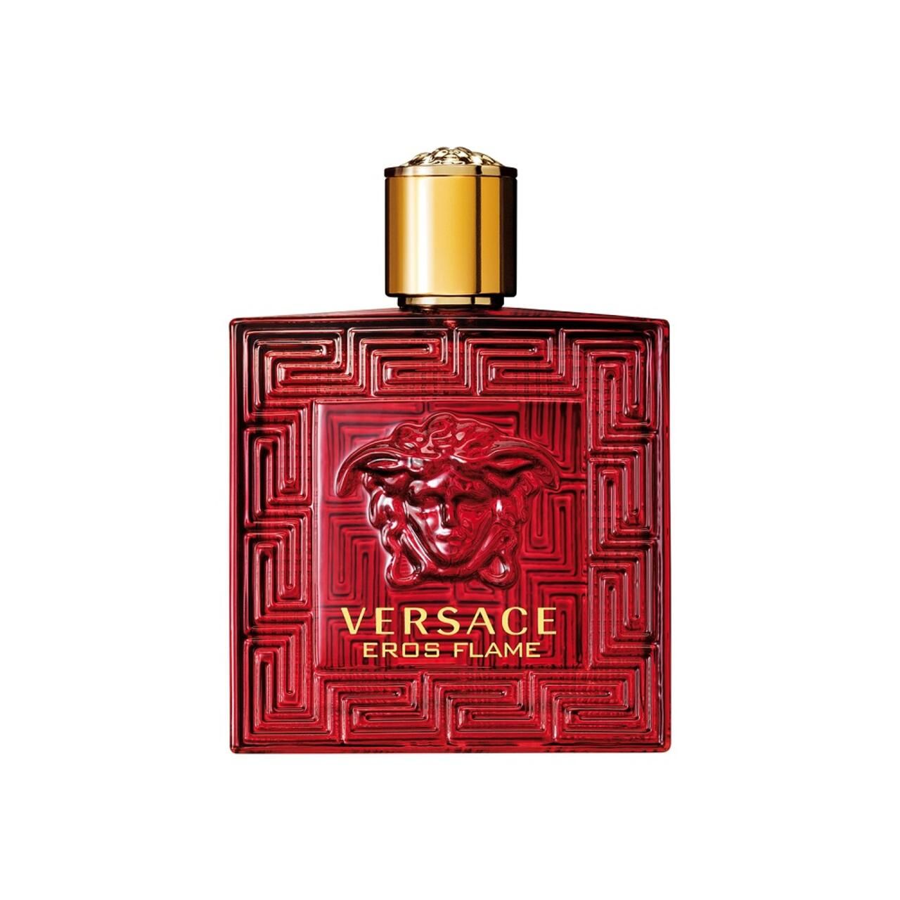 Rote Glasflasche mit goldenem Verschluss. Geprägt mit geometrischem Muster und Medusa-Logo. Text: EROS FLAME.