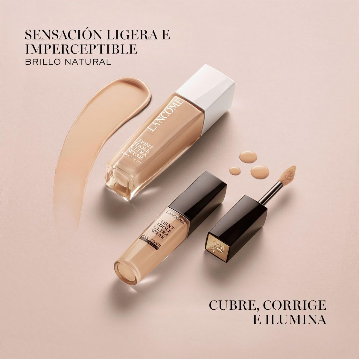 Make-up-Flakon und Concealer. Farbklecks. Aufschrift: Lancôme, Teint Idole Ultra Wear.