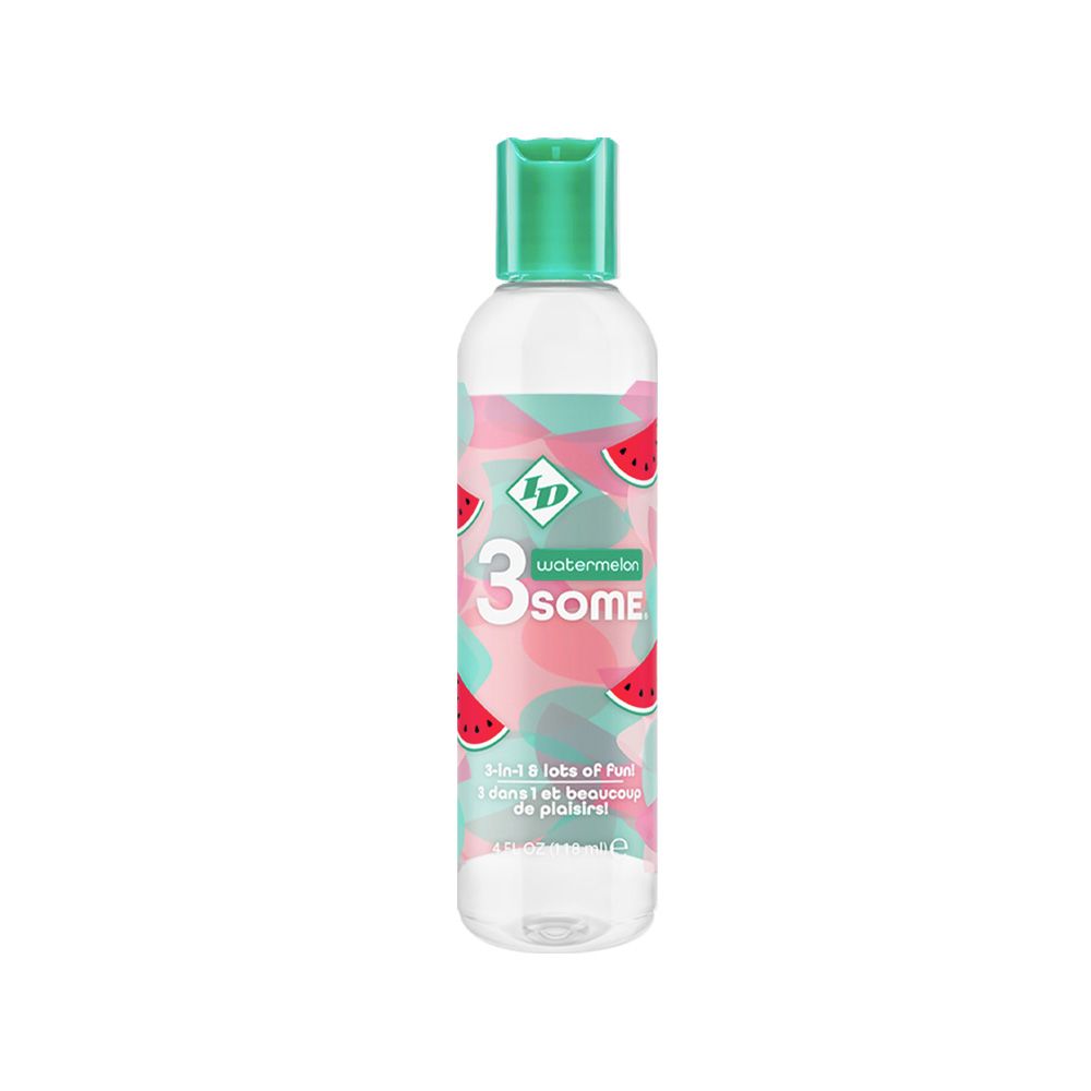 Transparente Flasche mit grünem Deckel. Aufdruck: Wassermelone, 3some, Logo. Text: 3-in-1 & lots of fun.