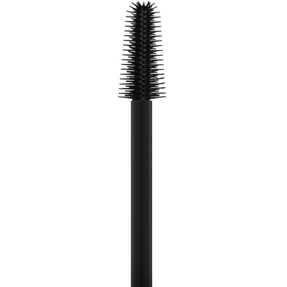 Nahaufnahme der Mascarabürste. Schwarze Borsten auf einem schwarzen Stiel.