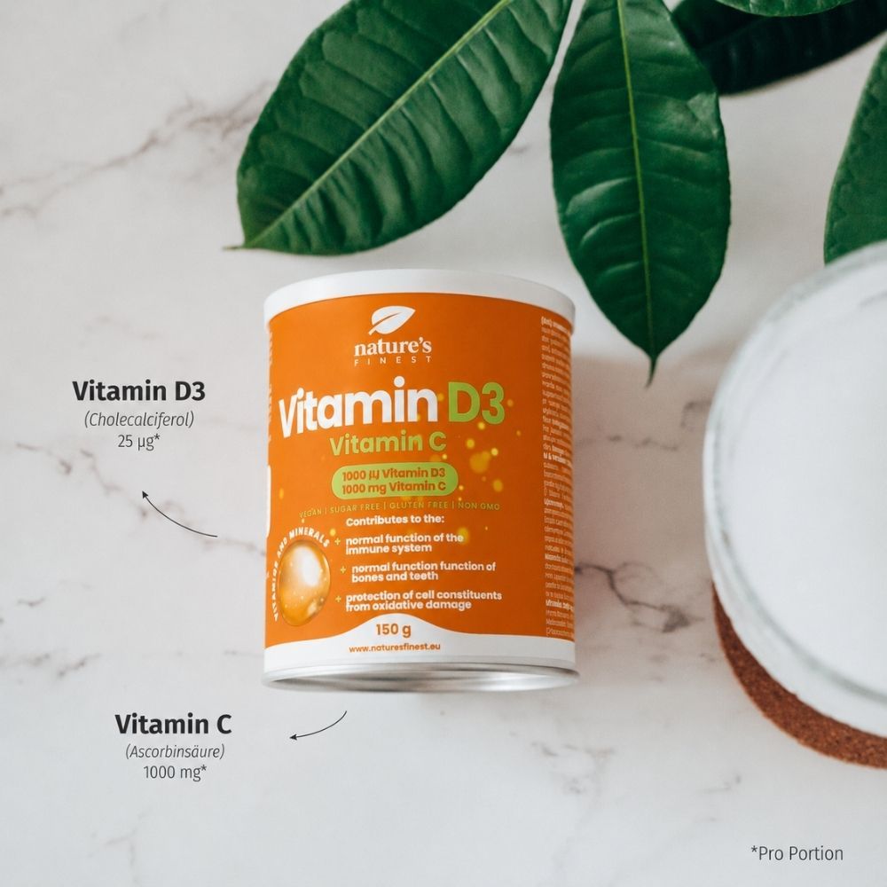 Nature's Finest Vitamin D3 und Vitamin C Dose. Beschriftung zeigt 25µg Vitamin D3 und 1000mg Vitamin C pro Portion.