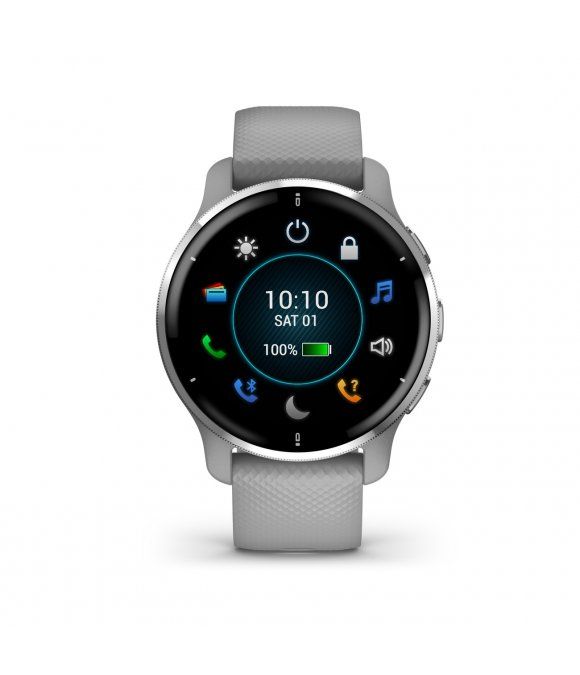 Graue Garmin Venu 2 Plus Fitnessuhr. Rundes Zifferblatt mit Touchscreen. Zeigt Uhrzeit, Datum und Akkustand an. Graues Armband.