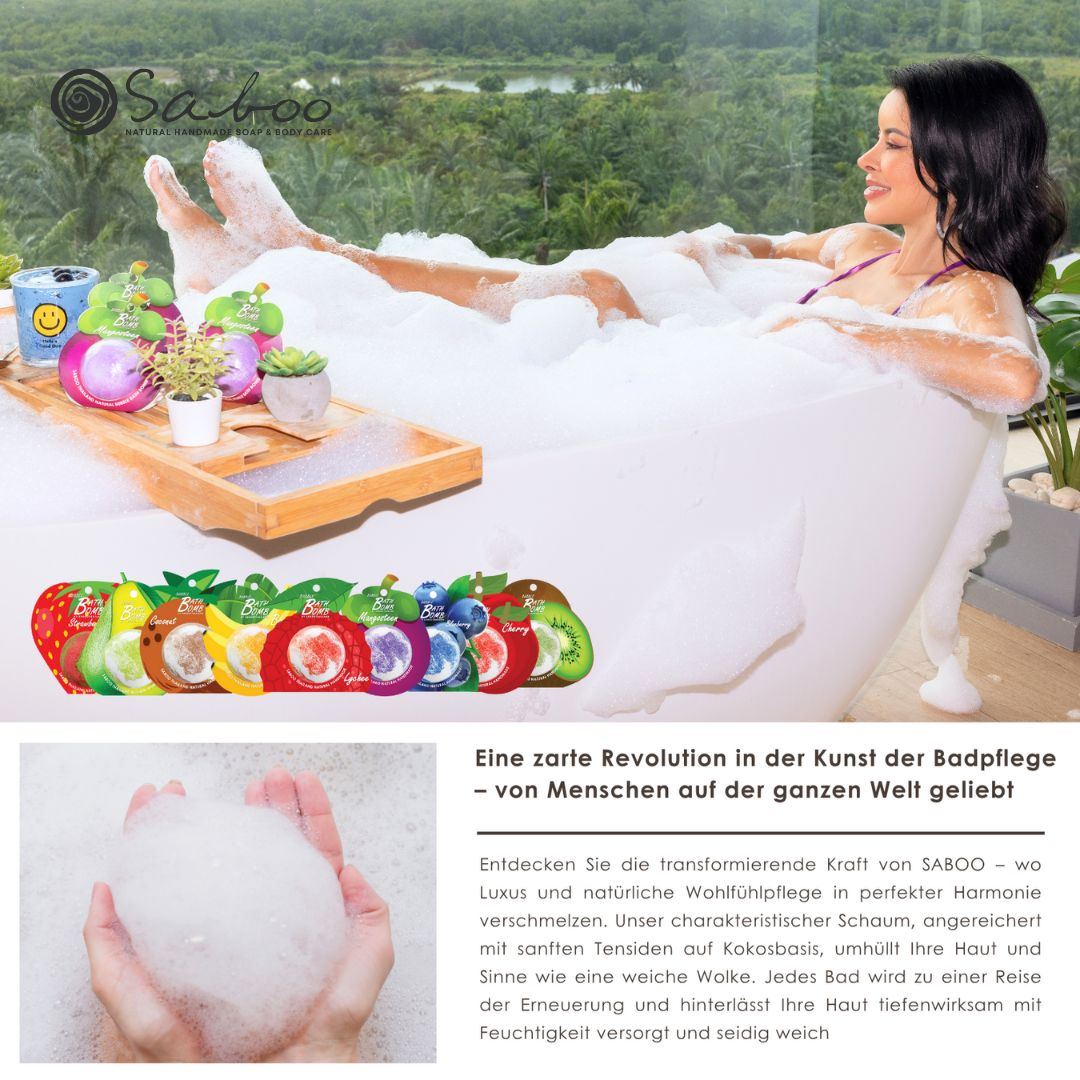 Frau in Badewanne mit Schaum. Verschiedene Bad Bomben. Text: SABOO. Text: Eine zarte Revolution in der Kunst der Badpflege.