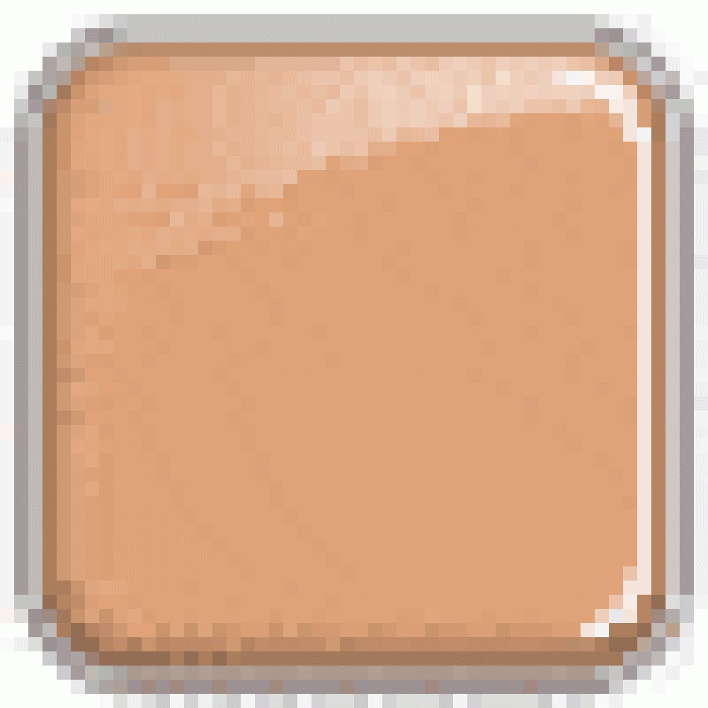 Quadratische, beige Make-up-Probe in einem silbernen Rahmen. Farbton BEIGE. Produktname nicht sichtbar.