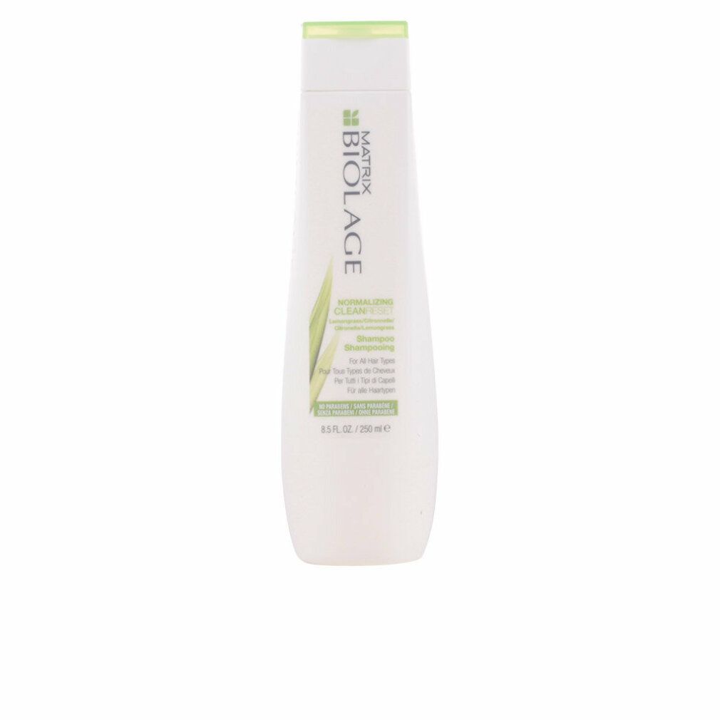 Weißes Shampoo mit grünem Deckel. Matrix Biolage-Logo und Produktbezeichnung. Text: Normalizing Clean Shampoo.