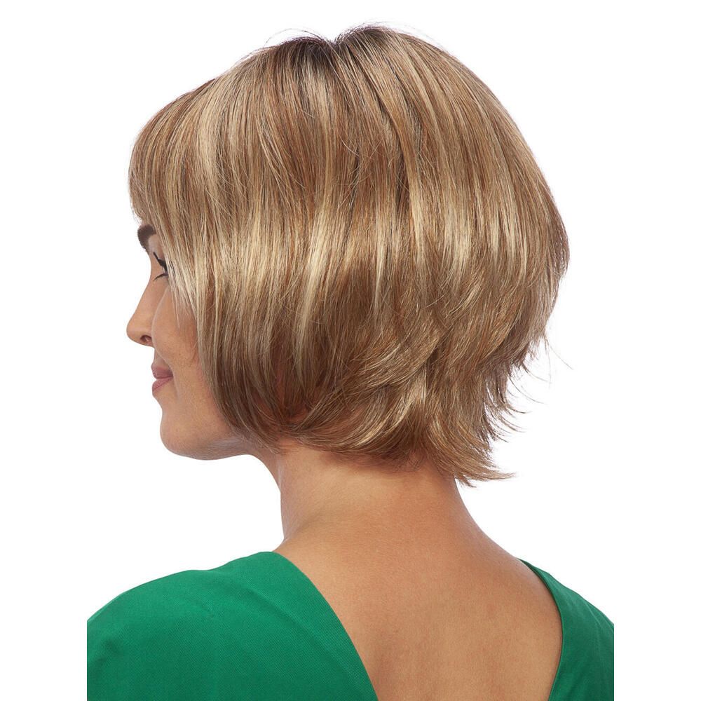 Perücke MAILAND von DELUXE. Blond-braune Bob-Frisur. Frau mit Perücke, Rückansicht.