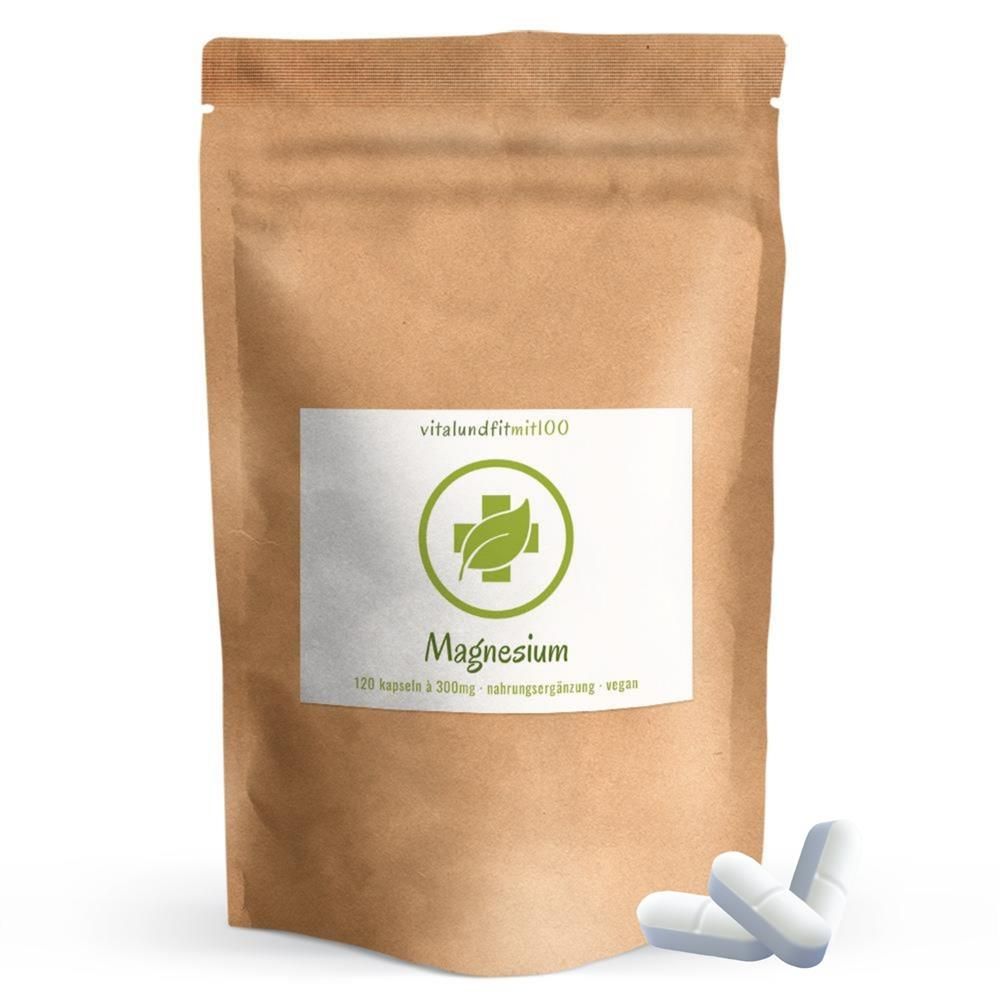 Braune Papiertüte mit weißem Etikett. Etikett mit Logo, Produktname Magnesium und Text. Daneben liegen Tabletten.