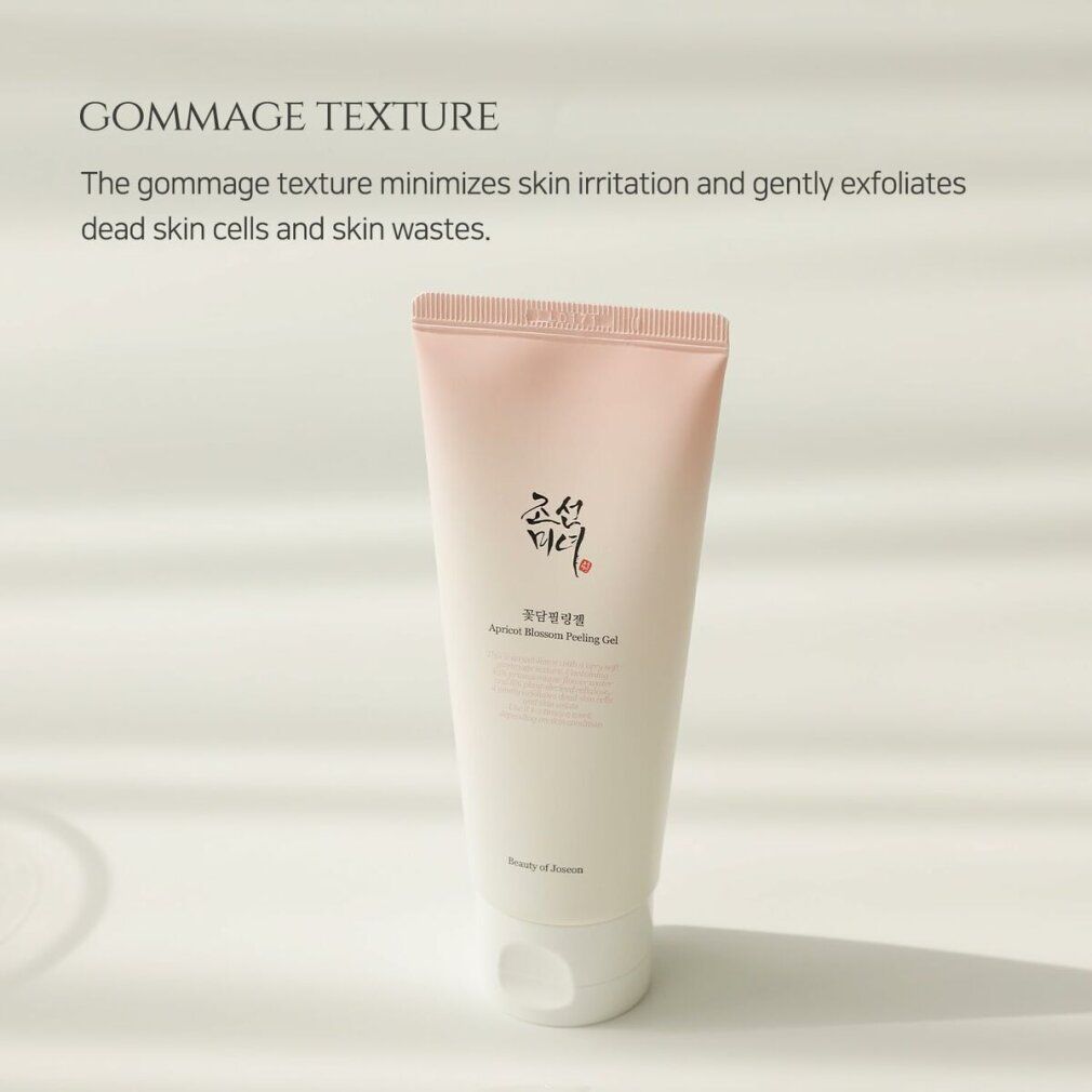 Weiße Tube. Text: Apricot Blossom Peeling Gel. Marke: Beauty of Joseon. Gommage Textur.