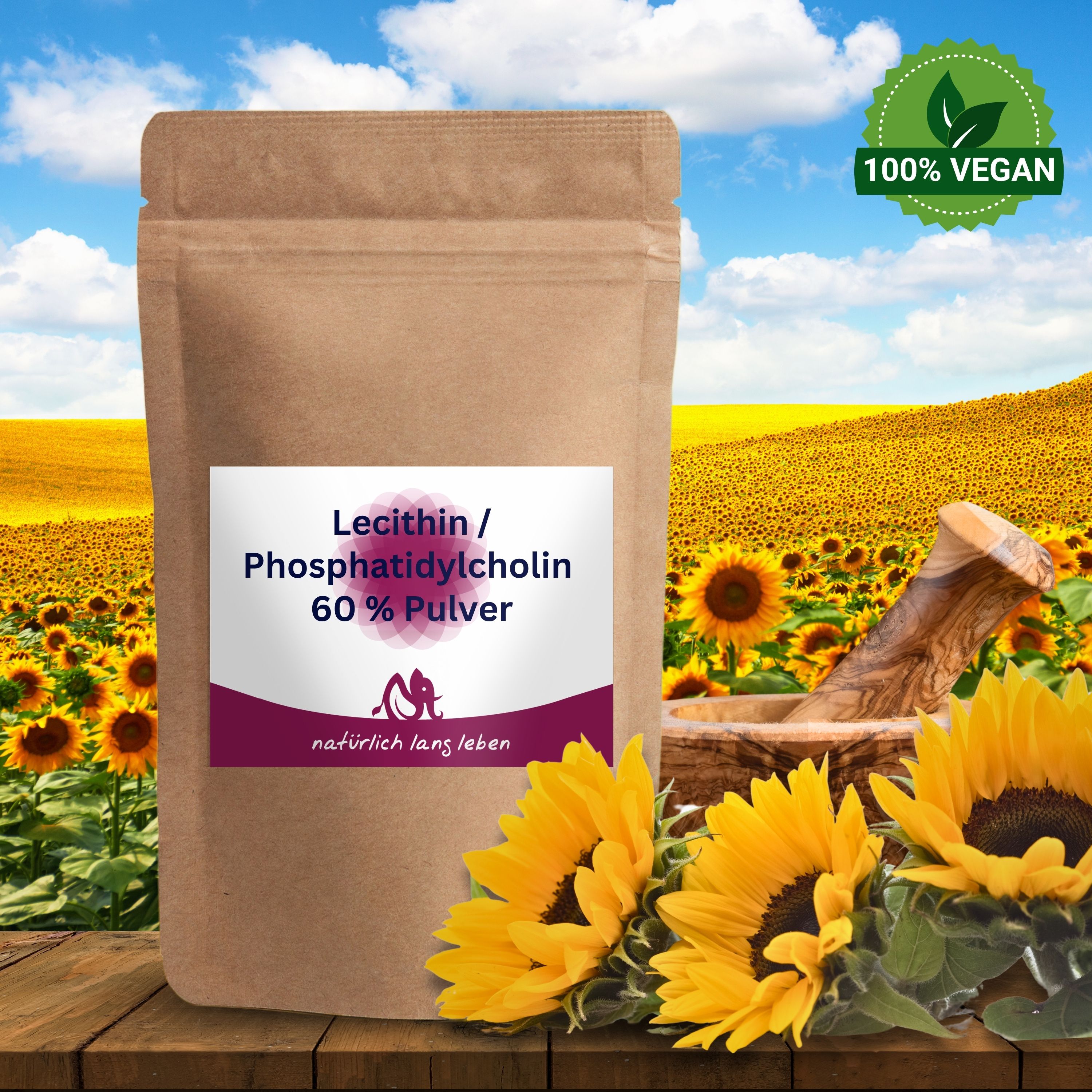 Beutel mit Etikett vor Sonnenblumenfeld. Aufschrift: Lecithin/Phosphatidylcholin 60 % Pulver. Logo: natürlich lang leben.