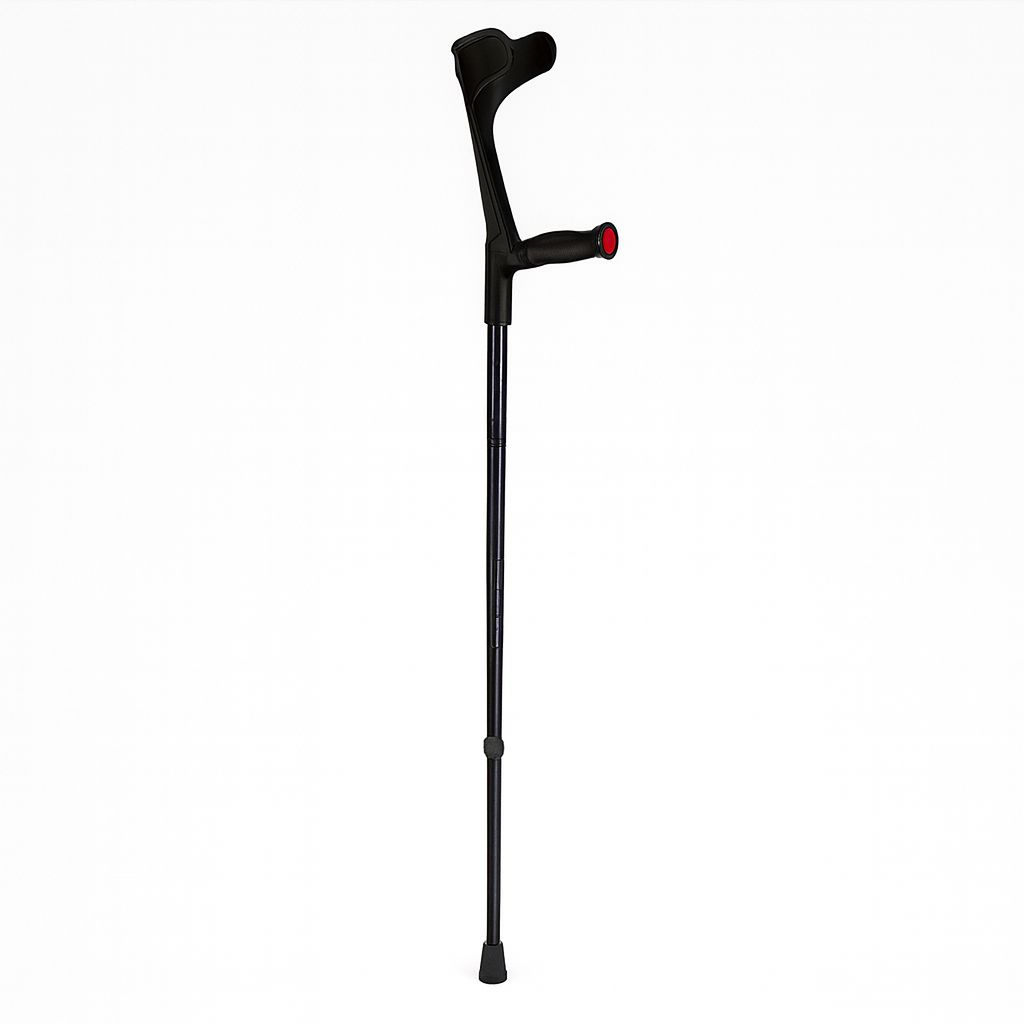 Schwarze Gehhilfe, aufrecht stehend. Griff mit roter Spitze. Oberteil mit Armauflage.