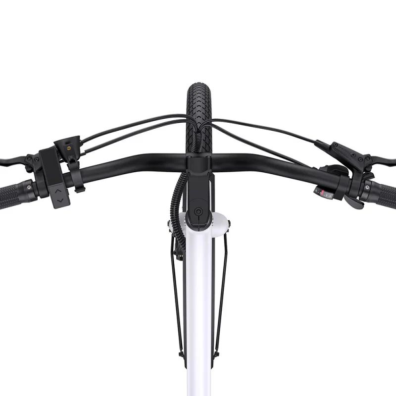 Nahaufnahme des Lenkers eines weißen Fahrrads. Schwarzer Lenker, Kabel und Bedienelemente.