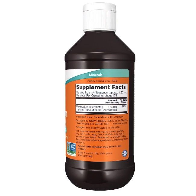 Braune Flüssigkeit in einer Flasche mit weißem Deckel. Etikett mit Nährwertangaben und Inhaltsstoffen. Aufschrift: "Minerals".