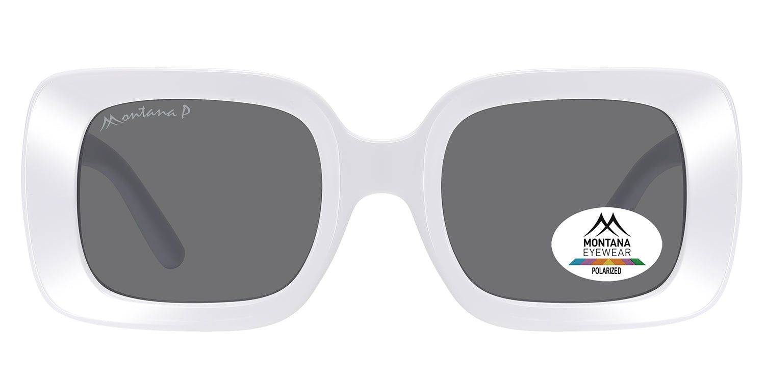 Weiße Sonnenbrille mit grauen Gläsern. Rechteckige Form, abgerundete Ecken. Montana Eyewear Logo auf dem Bügel und Glas. Polarisiert.
