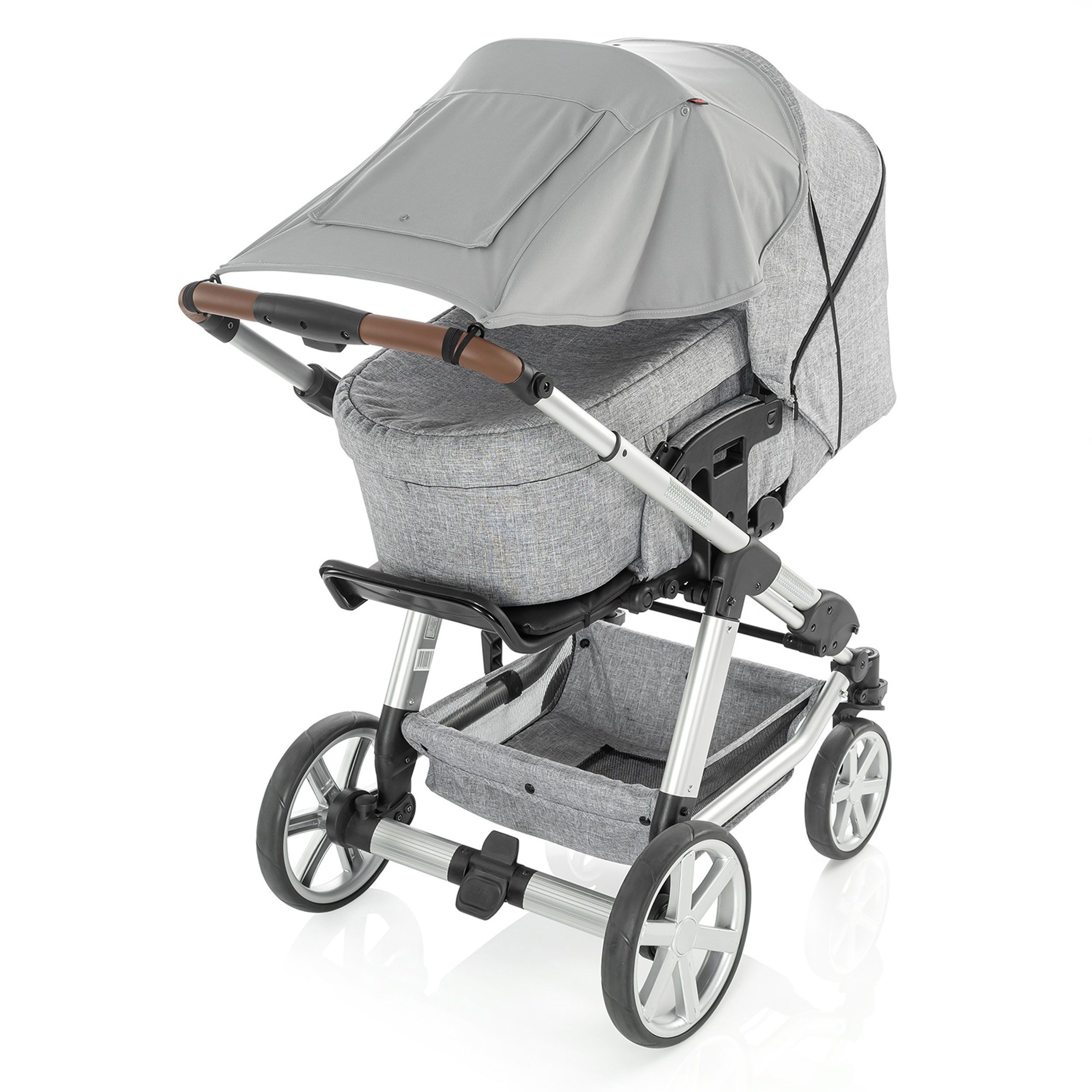 Grauer Kinderwagen mit Sonnendach und braunem Griff. Silberner Rahmen, schwarze Räder, Aufbewahrungskorb.
