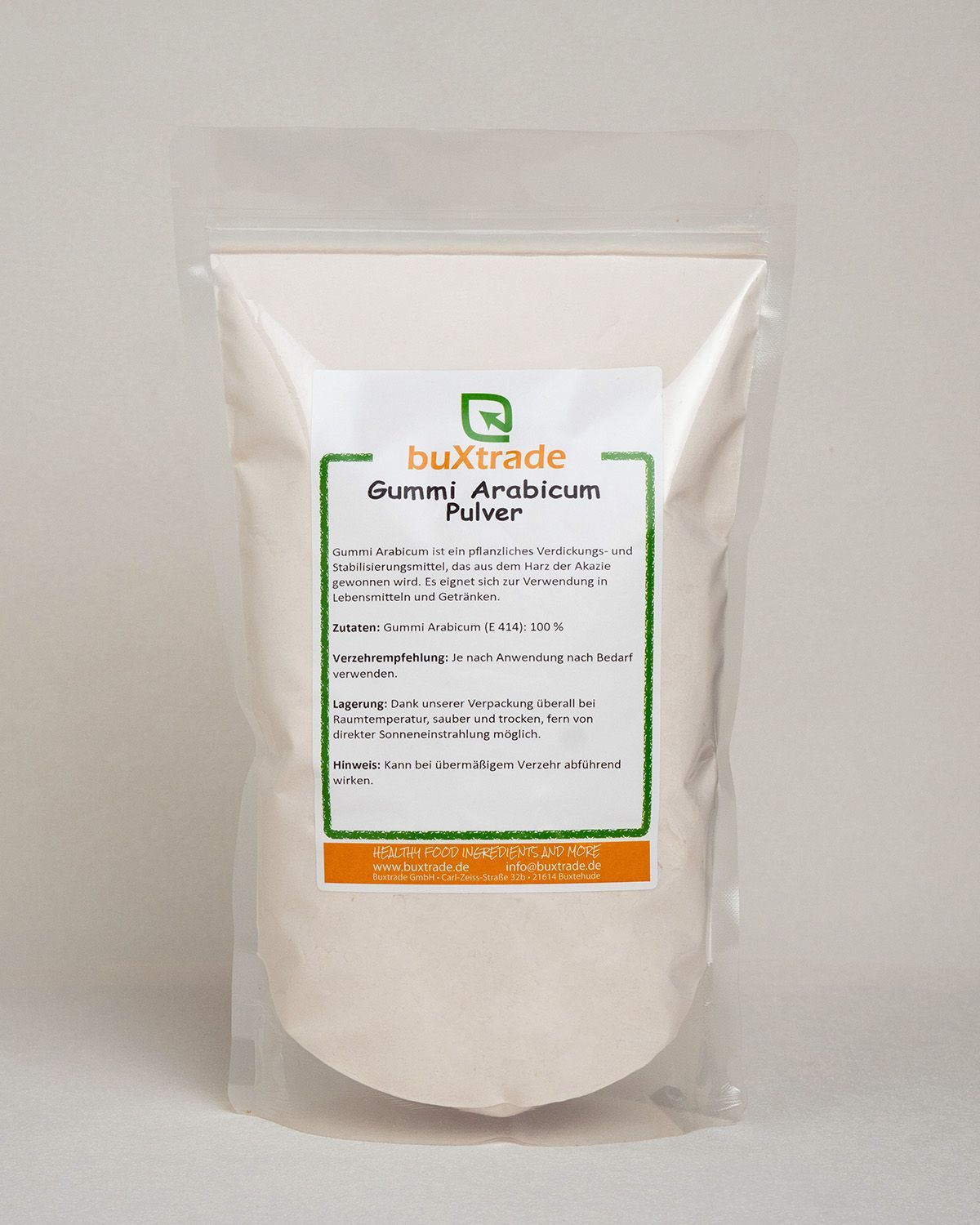 Buxtrade Gummi Arabicum Pulver in einem Standbodenbeutel mit Etikett.