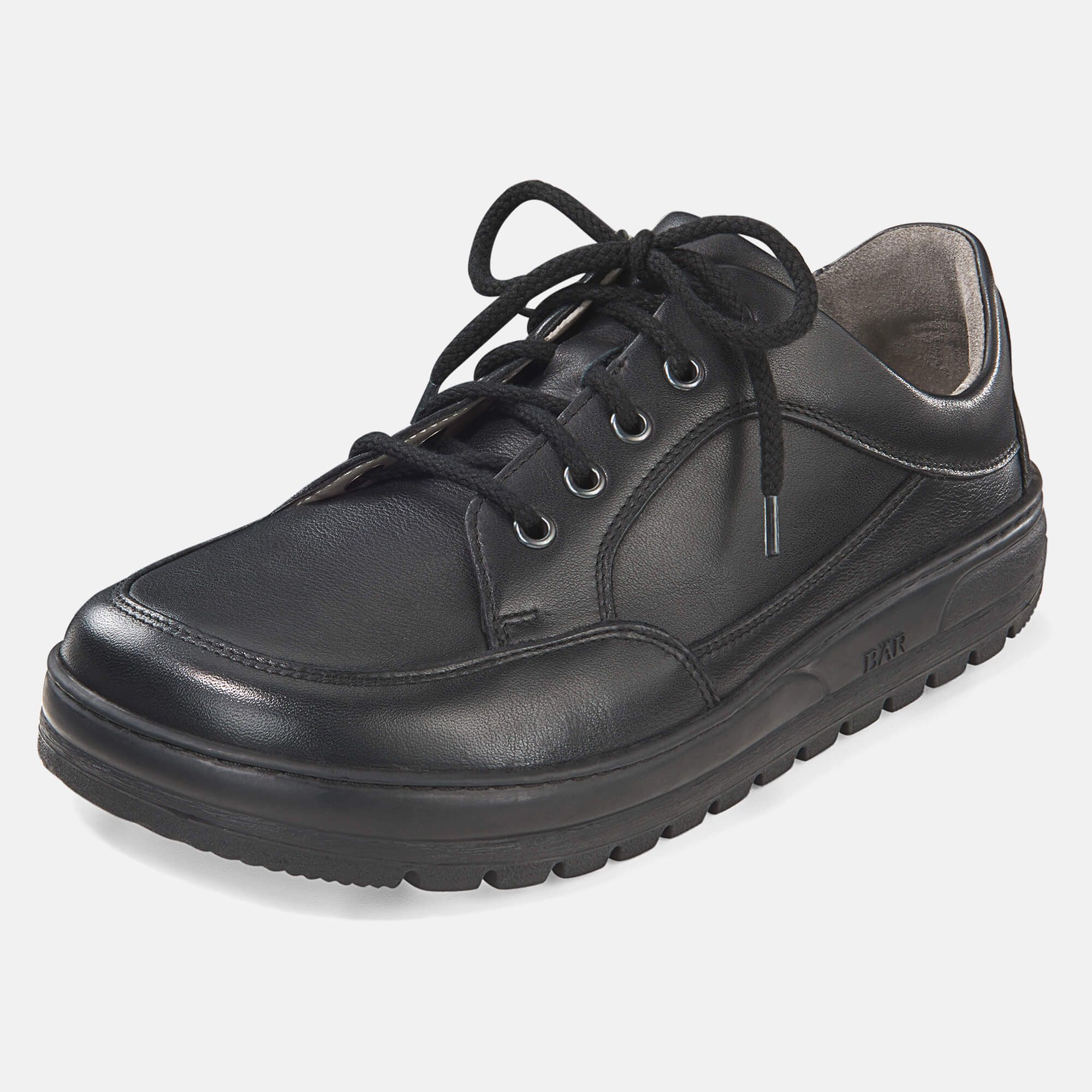Schwarzer Schnürschuh aus Leder, einzelne Ansicht.