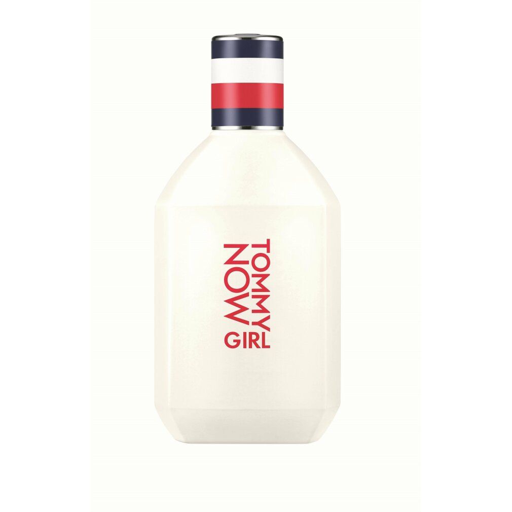 Weiße Flasche mit rotem Schriftzug NOW GIRL TOMMY. Der Flaschenhals ist mit rot, weiß und blau verziert.