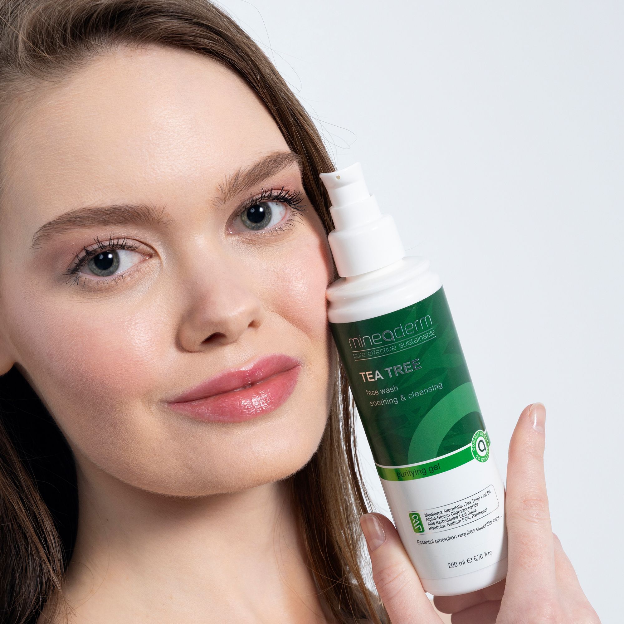 Mineaderm TeaTree Face Wash