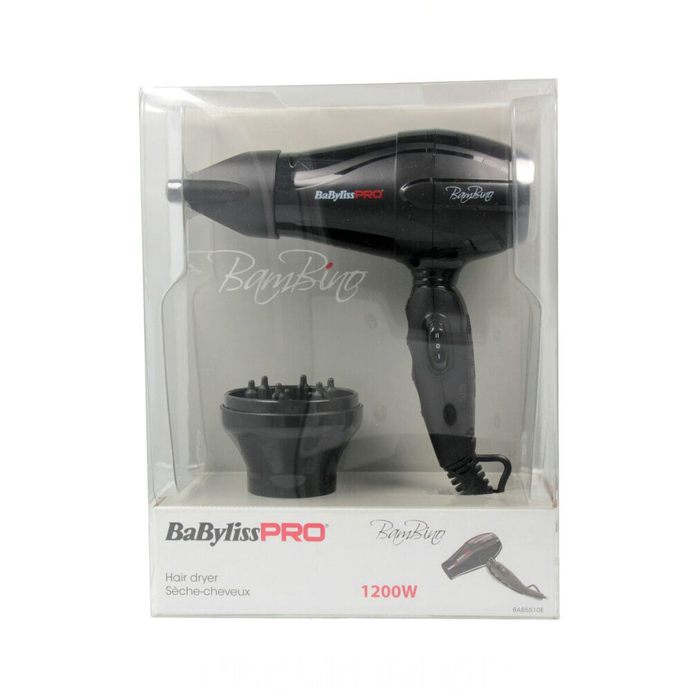 Schwarzer Haartrockner in Verpackung. Marke: BaBylissPRO. Zubehör: Diffusor. Aufschrift: 1200W.