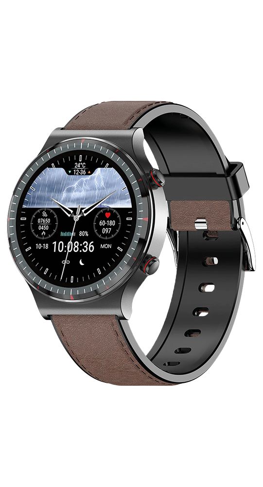 Schwarze Smartwatch mit braunem Lederarmband. Das Zifferblatt zeigt Uhrzeit, Datum und Wetter. Zwei Knöpfe an der Seite.