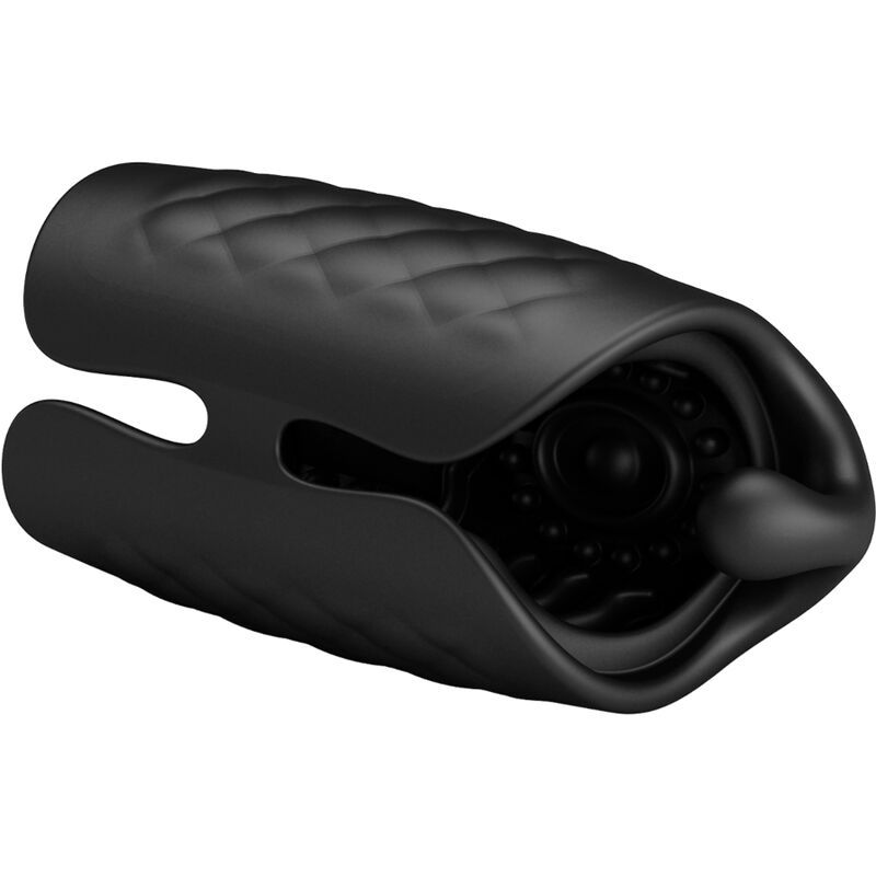 Schwarzer Masturbator mit Rautenmuster und Öffnung. Innenseite mit Noppenstruktur. Oberseite mit Griff.