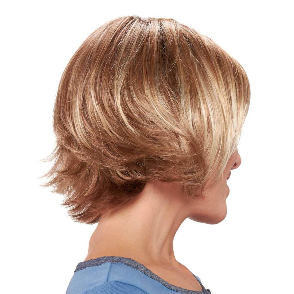 Kurze, blonde Perücke mit Pony. Seitenansicht. Hellbraune und blonde Strähnen.