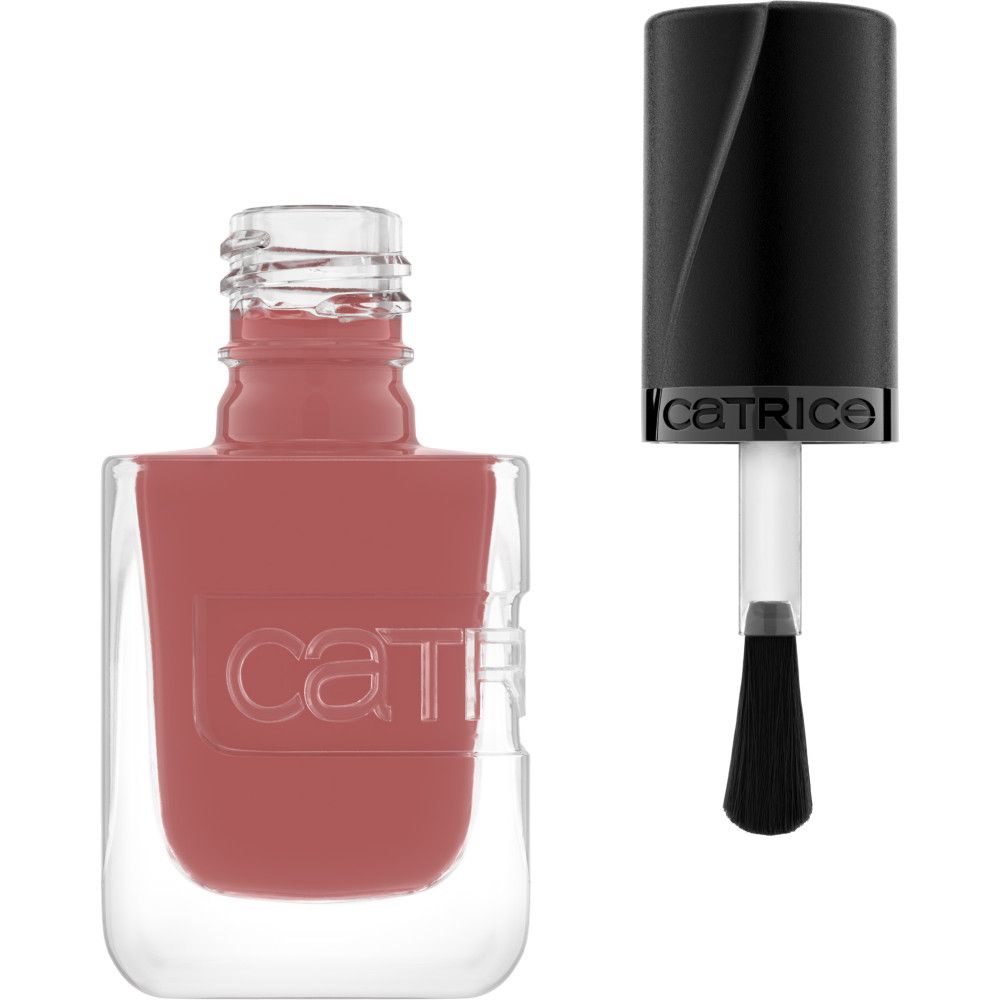 Nagellackflasche, geöffnet, mit Pinsel. Der Nagellack ist rosa. Der Markenname Catrice ist auf der Flasche sichtbar.