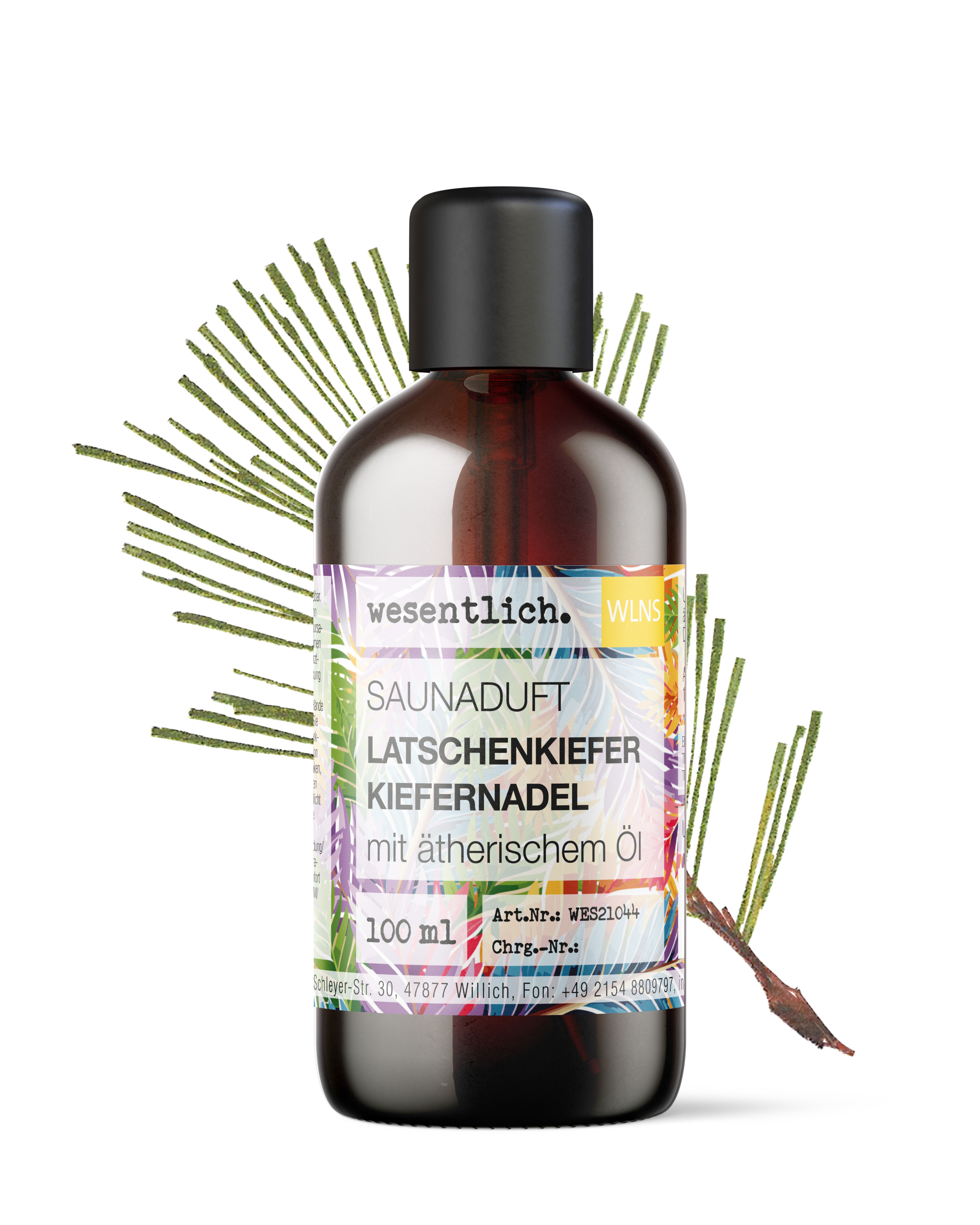 Braune Glasflasche mit schwarzem Deckel. Etikett mit Produktbezeichnung: Saunaduft Latschenkiefer-Kiefernadel. Mit ätherischem Öl. 100 ml.