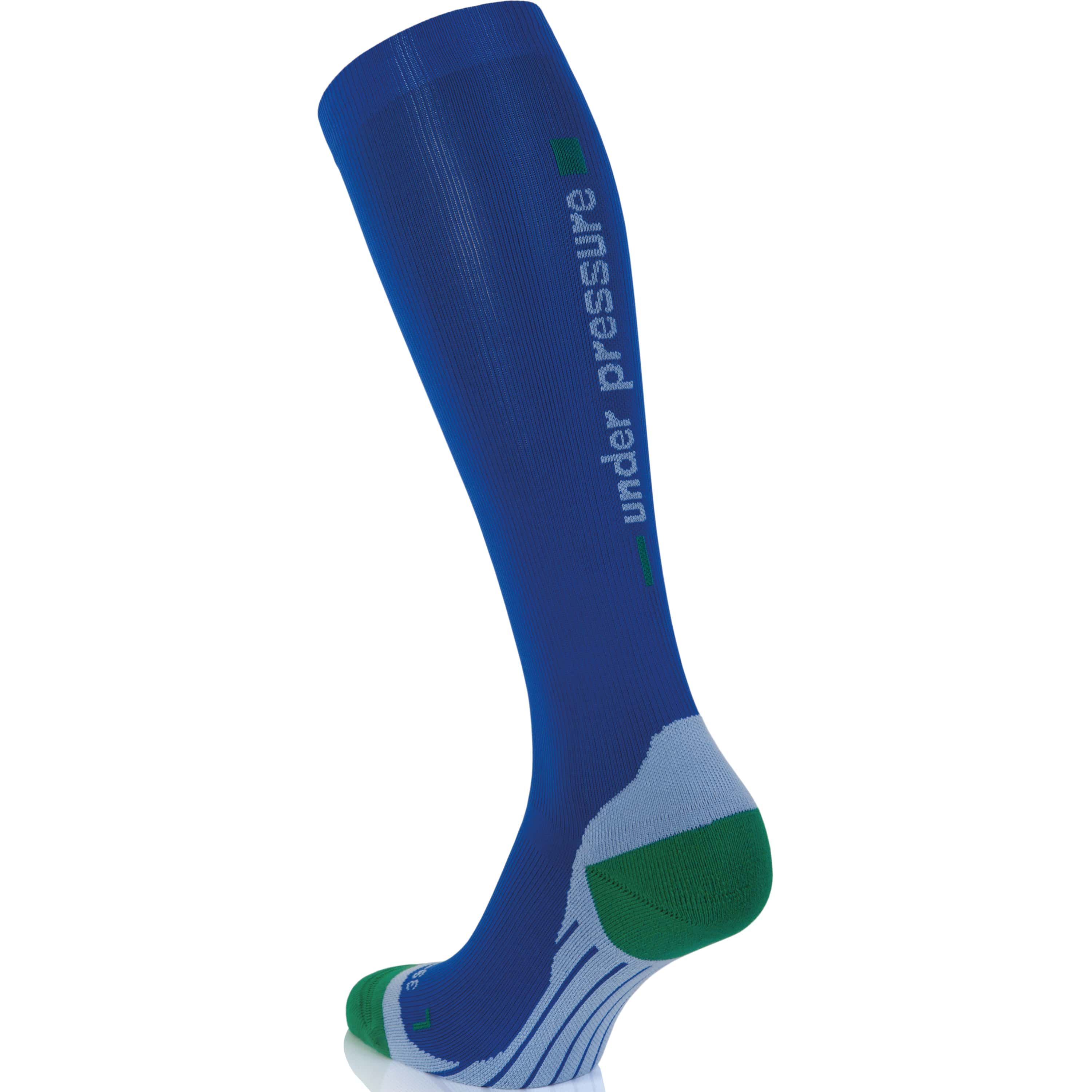 Blauer Kompressionsstrumpf mit grünem Absatz und Logo "under pressure".
