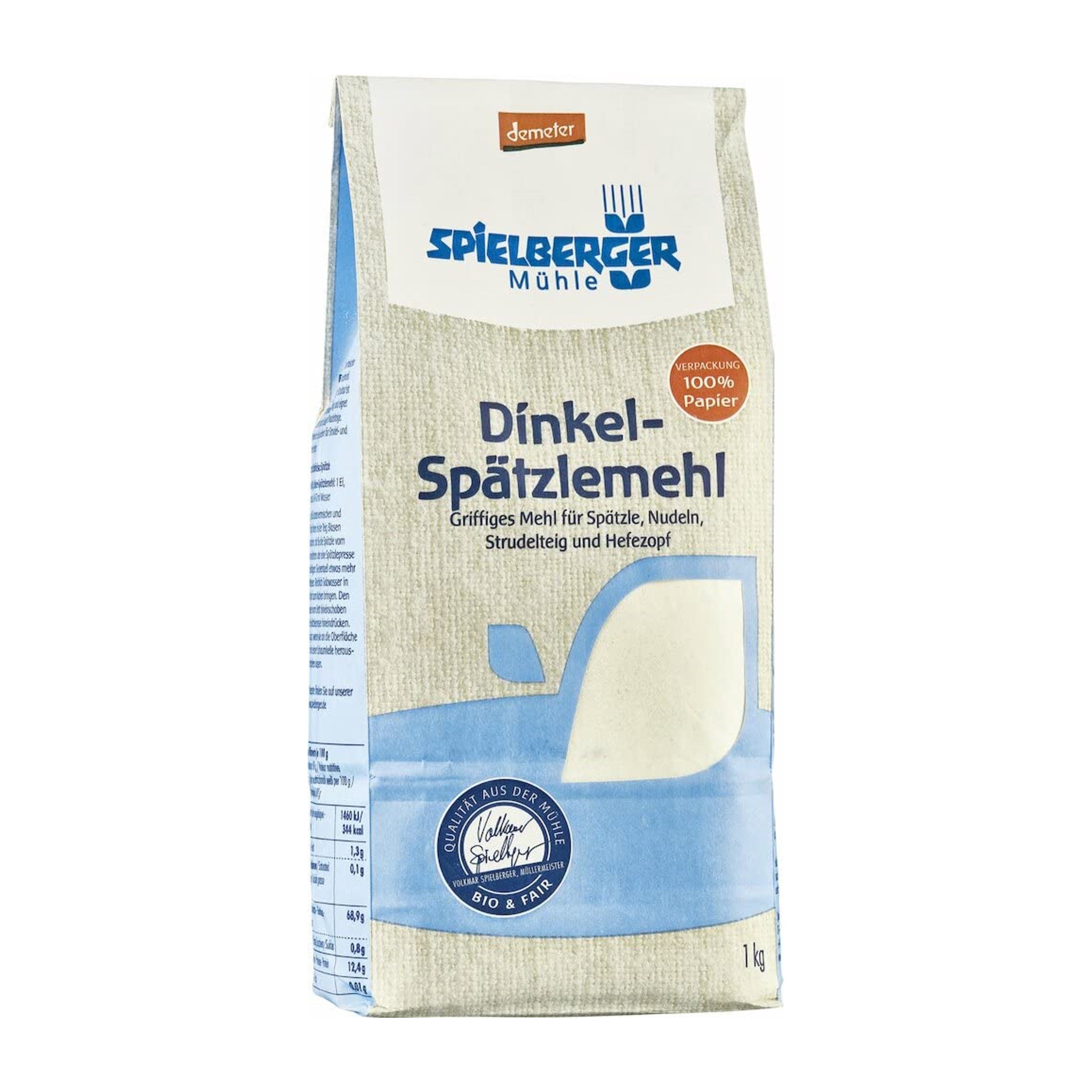 Verpackung von Spielberger Dinkel-Spätzlemehl. Blaue und weiße Verpackung mit Logo und Text. Demeter-Siegel.