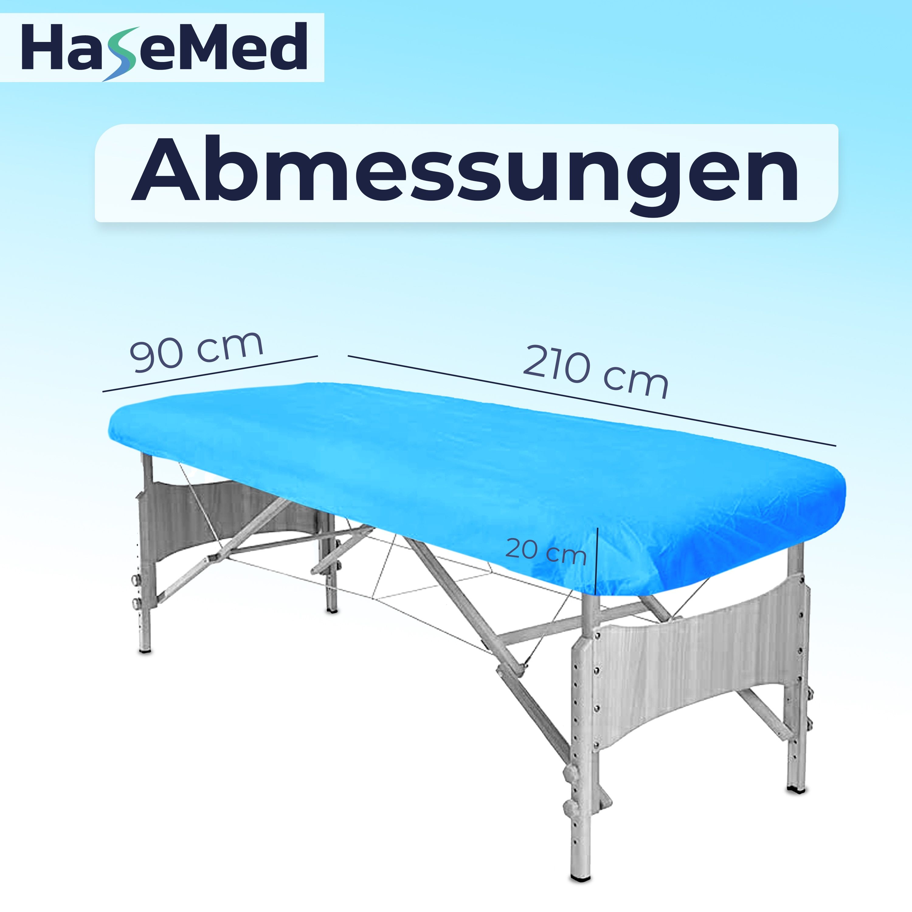Blauer Matratzenschoner auf einer Liege. Maße: 210 cm x 90 cm x 20 cm.